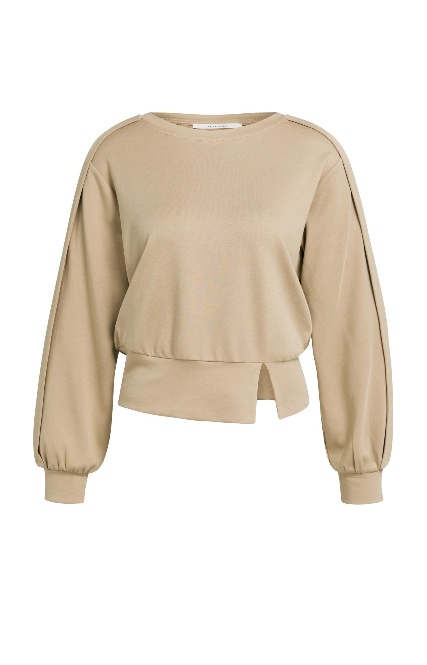Lightweight sweater with waistband and folded detail