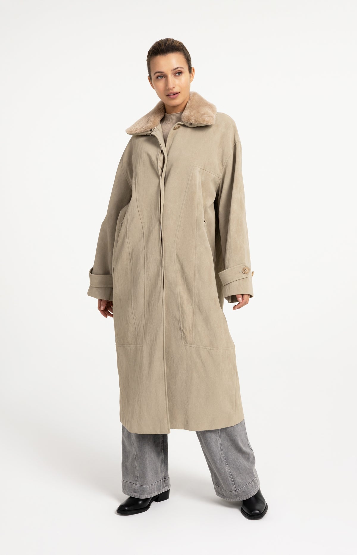 Long faux suede coat with detachable collar - Type: lookbook
