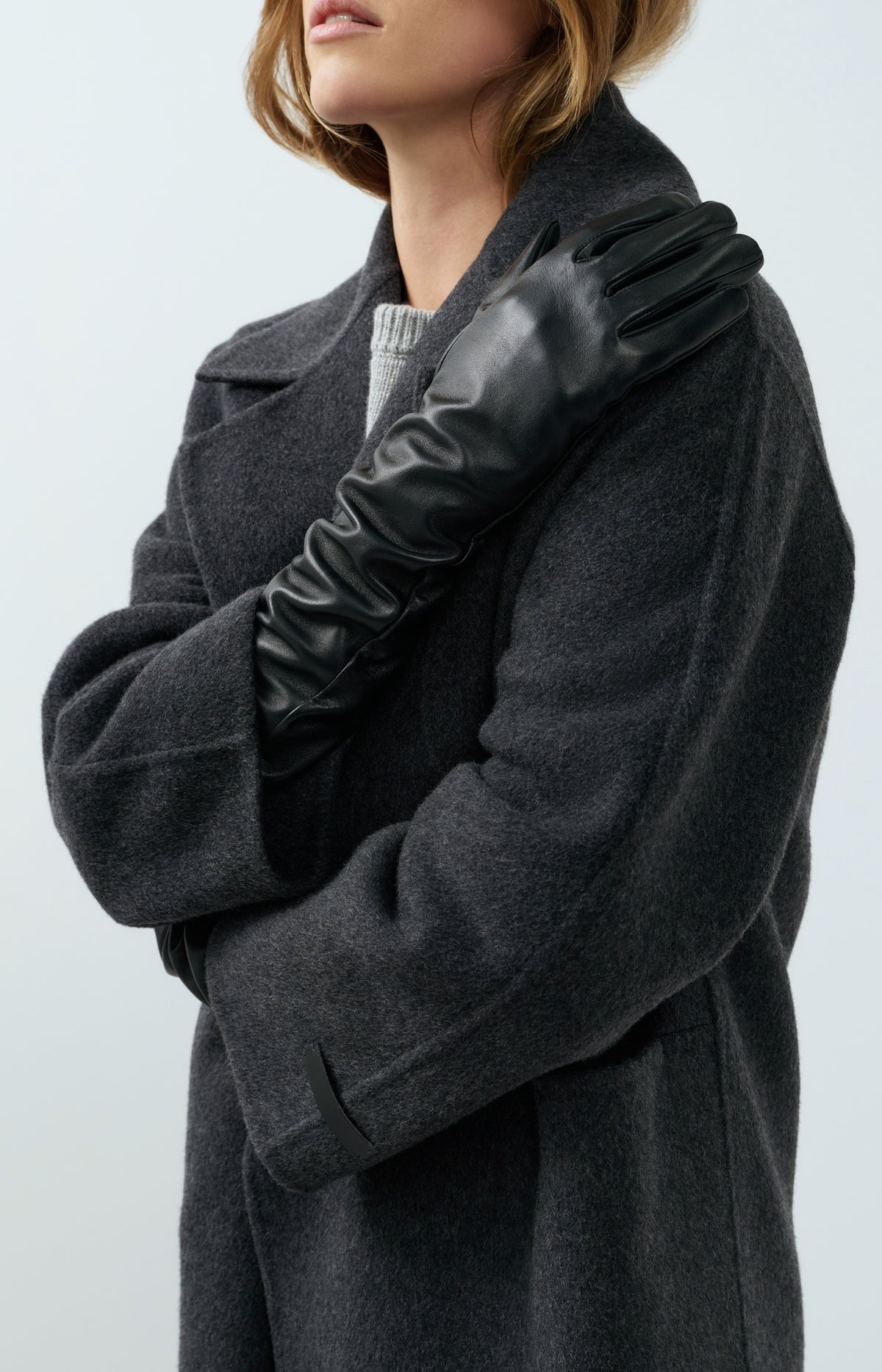 Long leather gloves - Type: lookbook