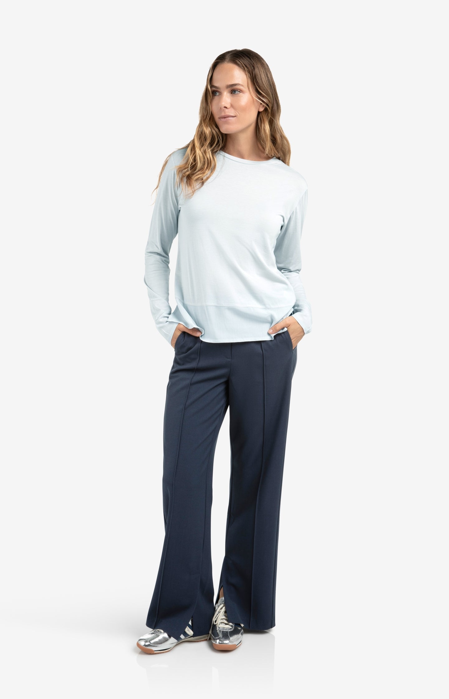 Long sleeve top with woven hem and cuff details - Type: lookbook