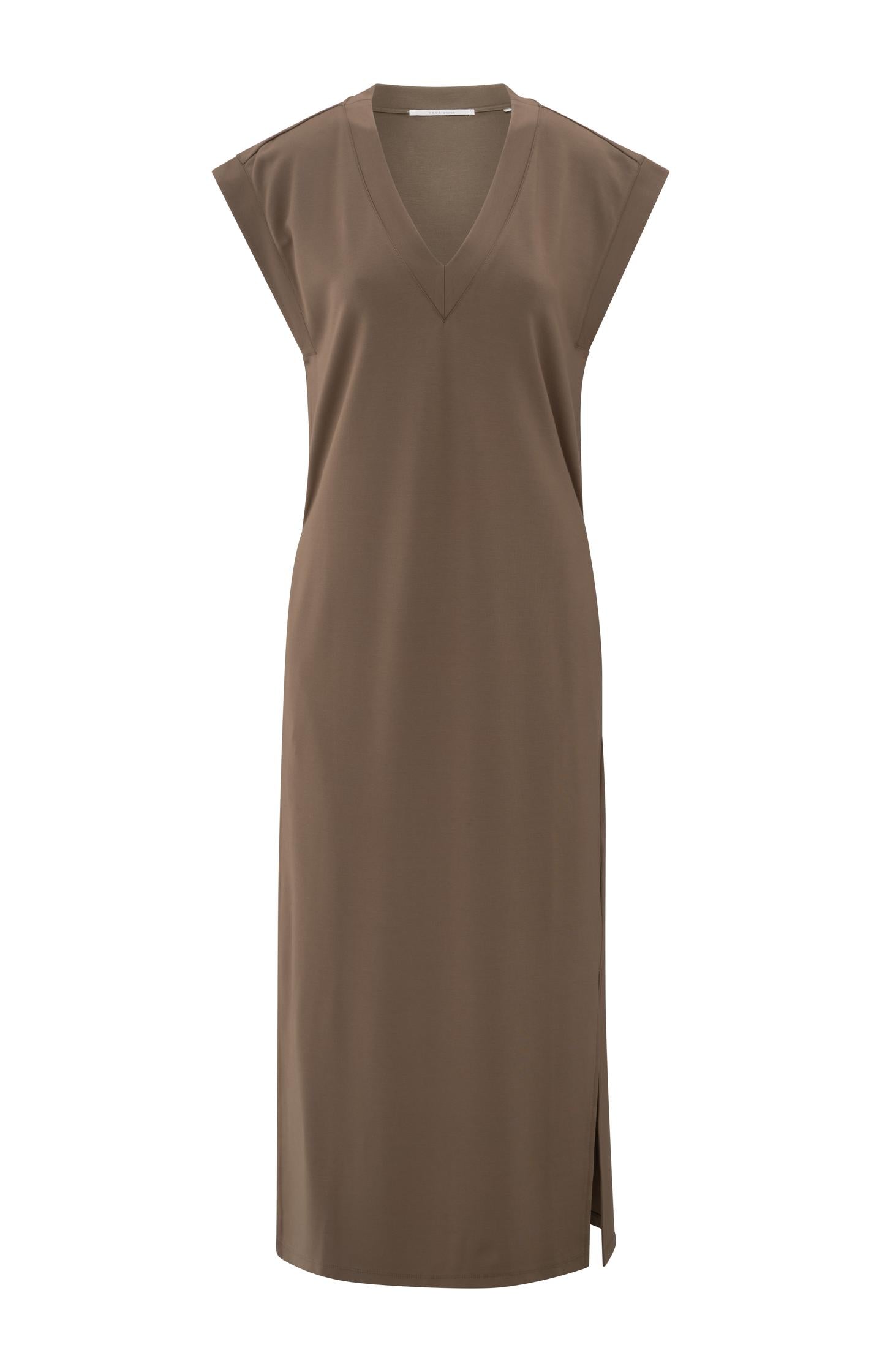 Long T-shirt dress with V-neck and belt