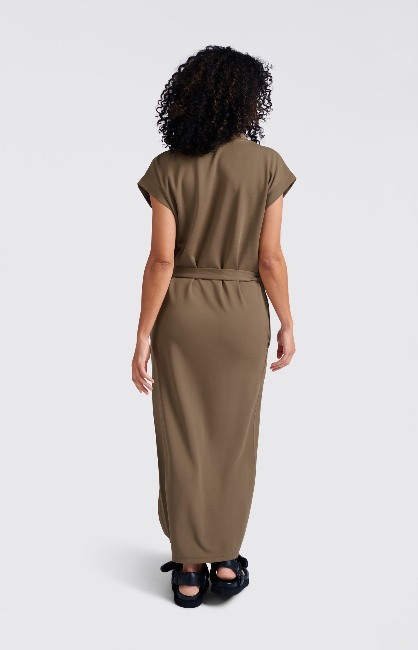 Long T-shirt dress with V-neck and belt