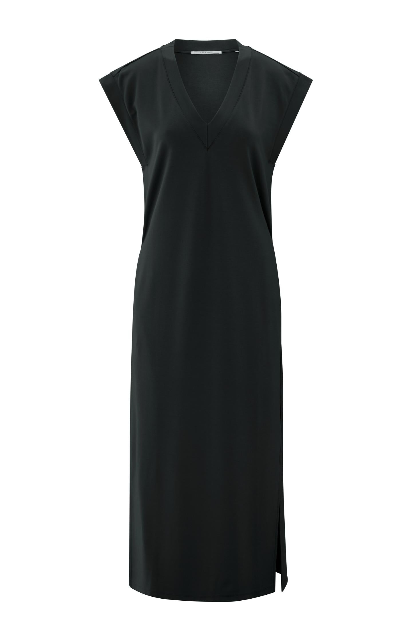 Long T-shirt dress with V-neck and belt