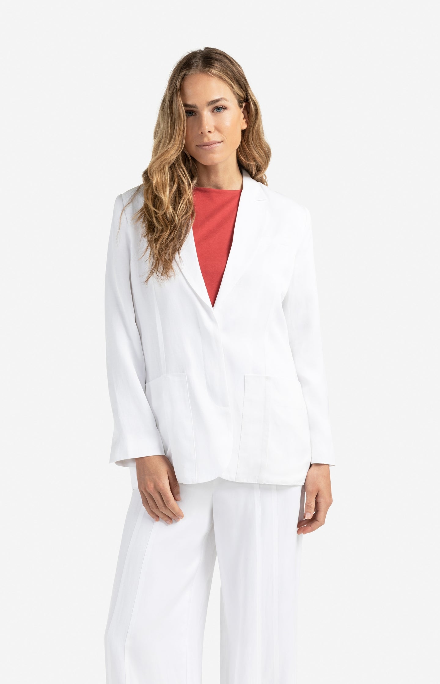 Loose fit blazer with patch pockets and slit details - Type: lookbook