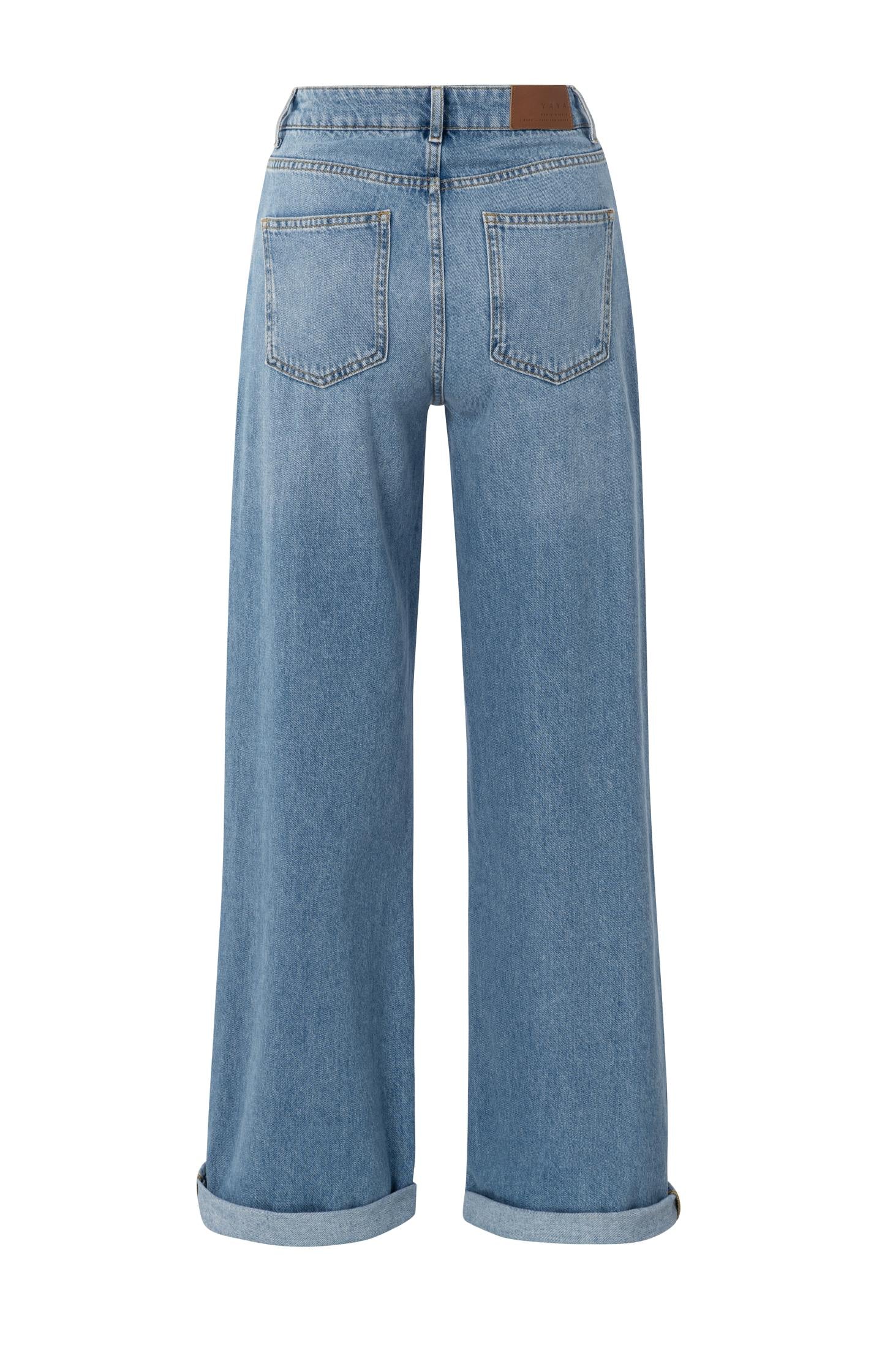 Loose fit denim with wide legs and turned-up he00109