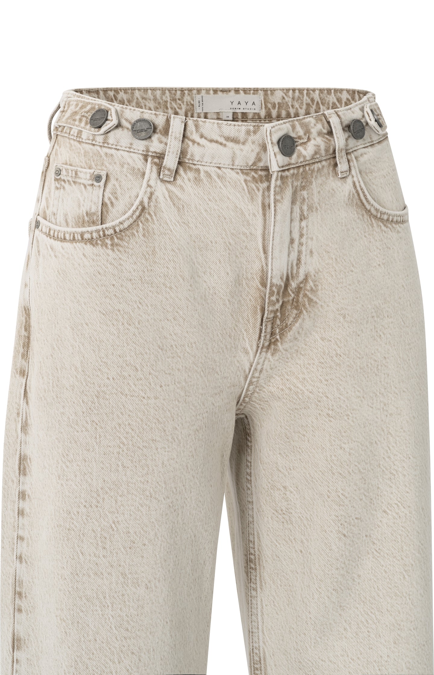 Loose fit jeans with wide legs and turned-up hems (L34)