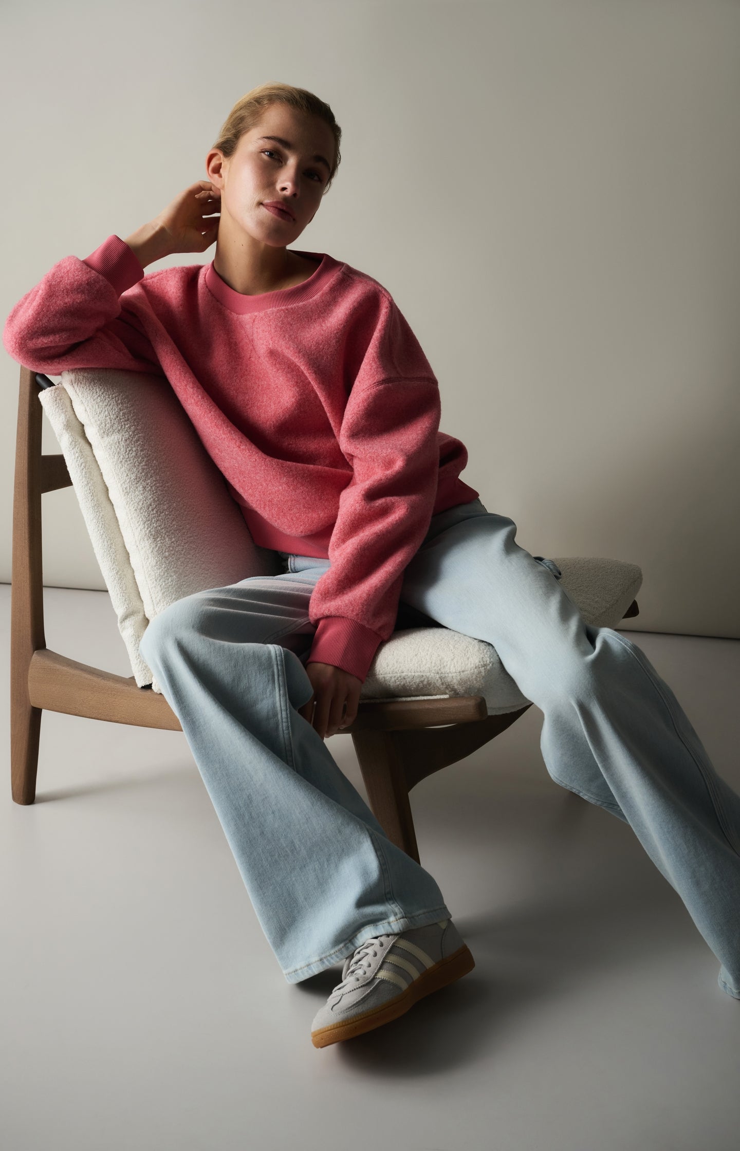 Loose fit jeans with low crotch and wide legs