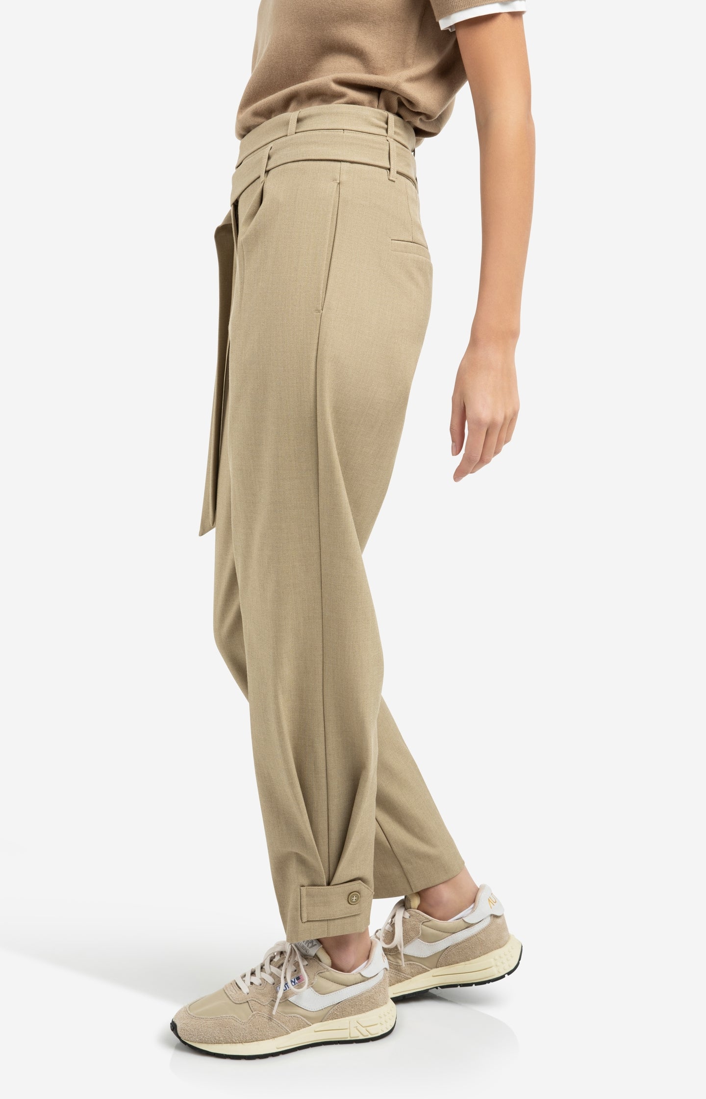Loose fit trousers with double belt and button detail - Brown