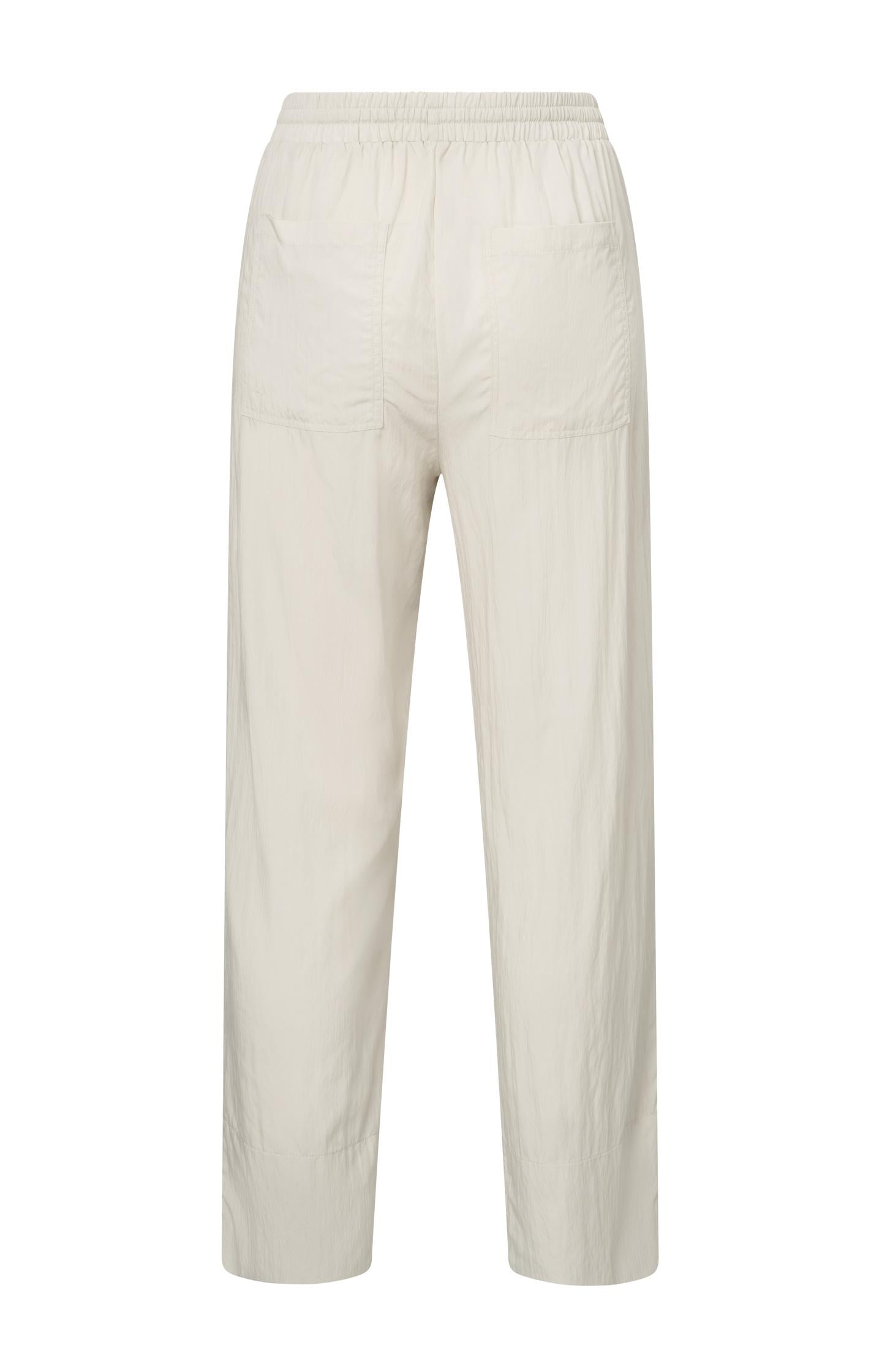 Loose-fit trousers with seam details