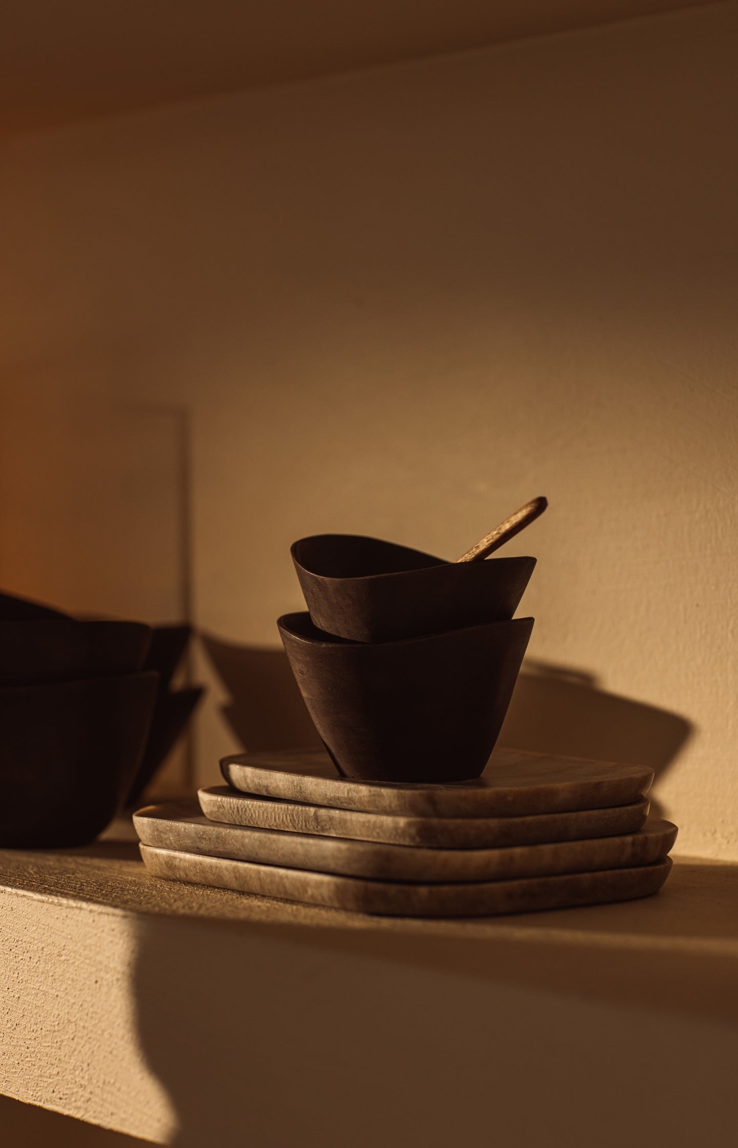 Mango wood bowl - medium