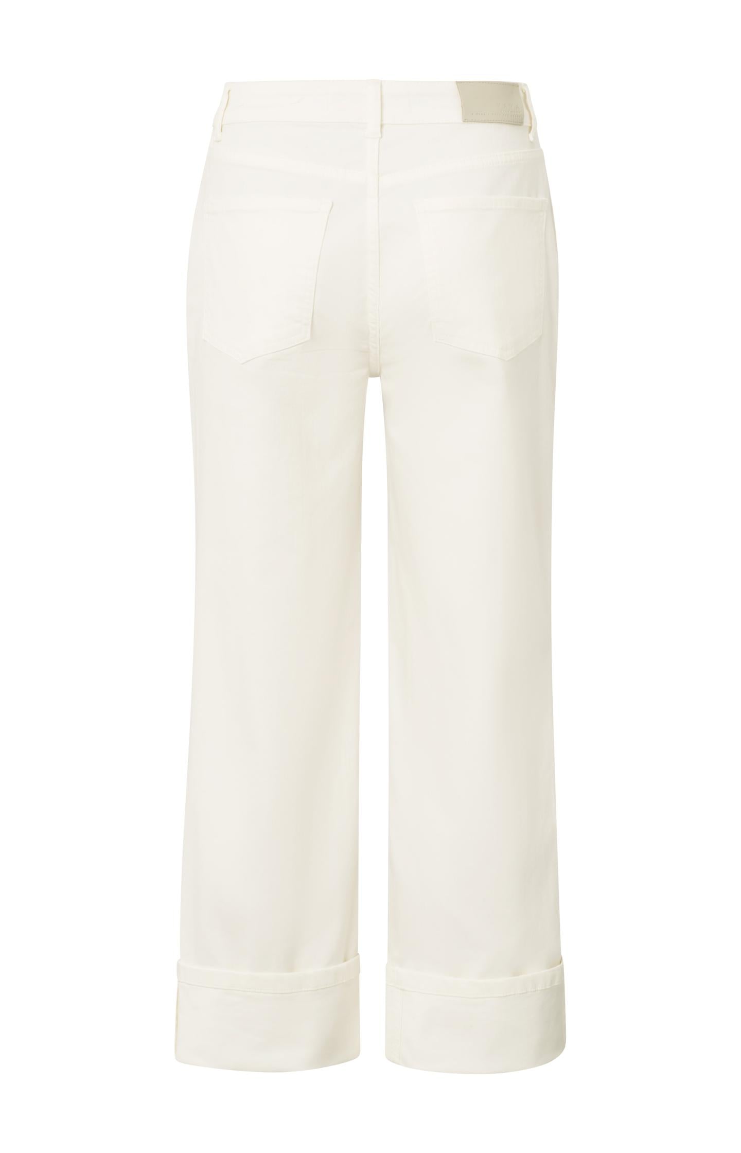 Mid-waist jeans with fixed turned-up hem