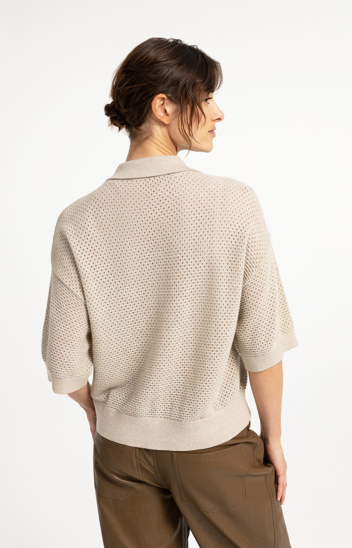 Open knit cardigan with collar and short sleeves