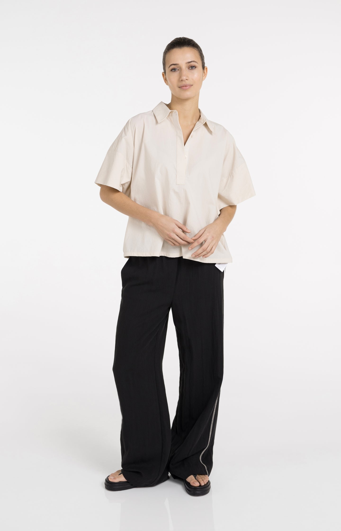 Oversized blouse with sleeve detail - Type: video