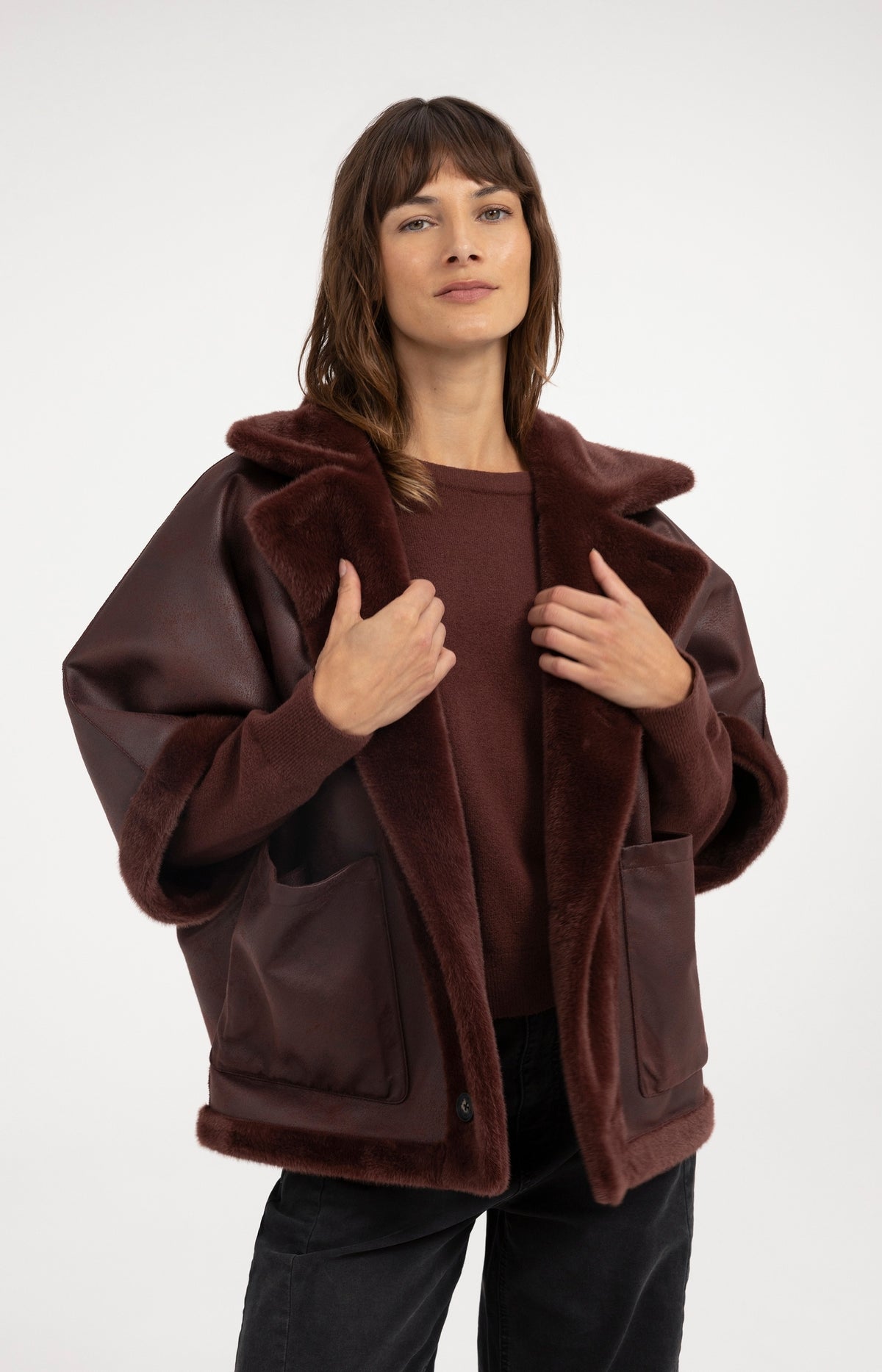 Oversized reversible faux fur jacket - Bitter Chocolate Red
