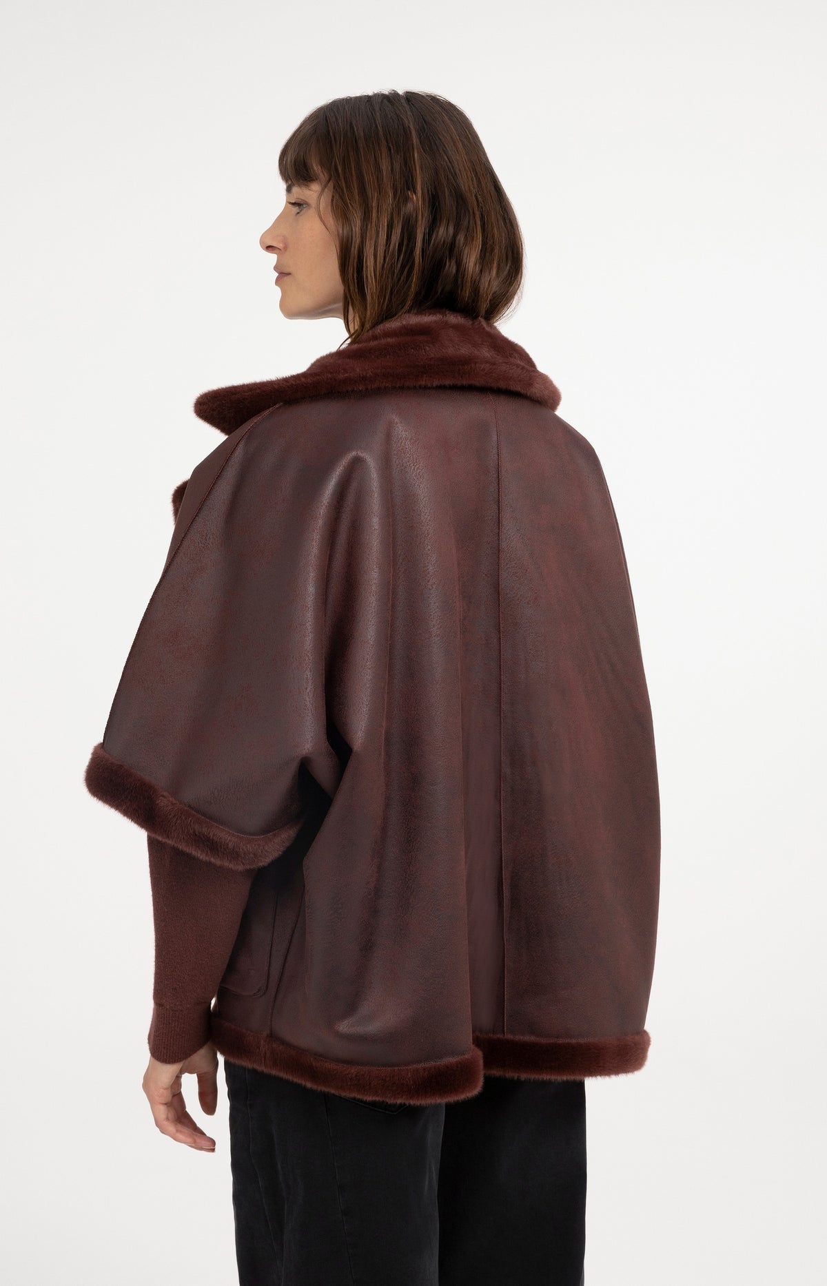 Oversized reversible faux fur jacket - Bitter Chocolate Red
