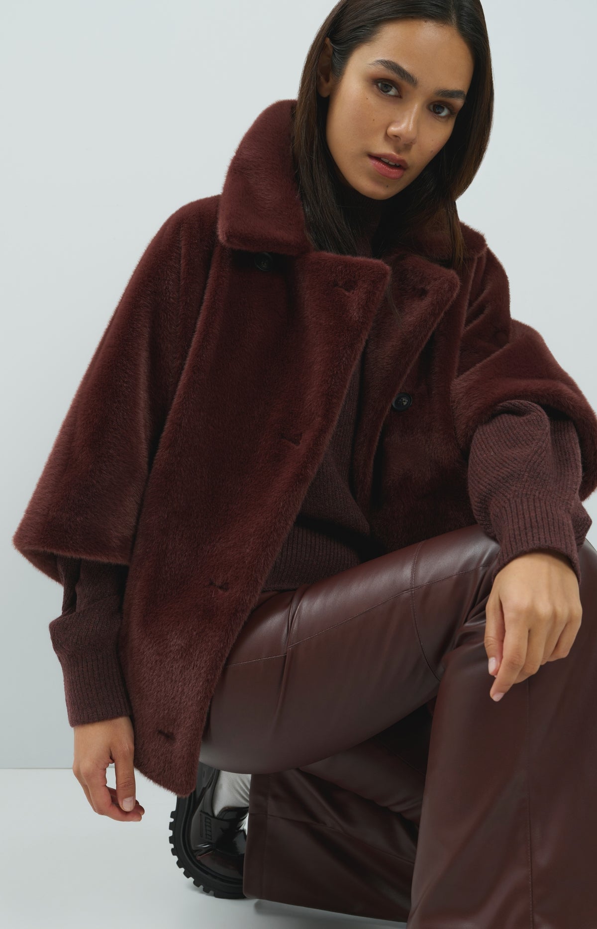 Oversized reversible faux fur jacket - Bitter Chocolate Red