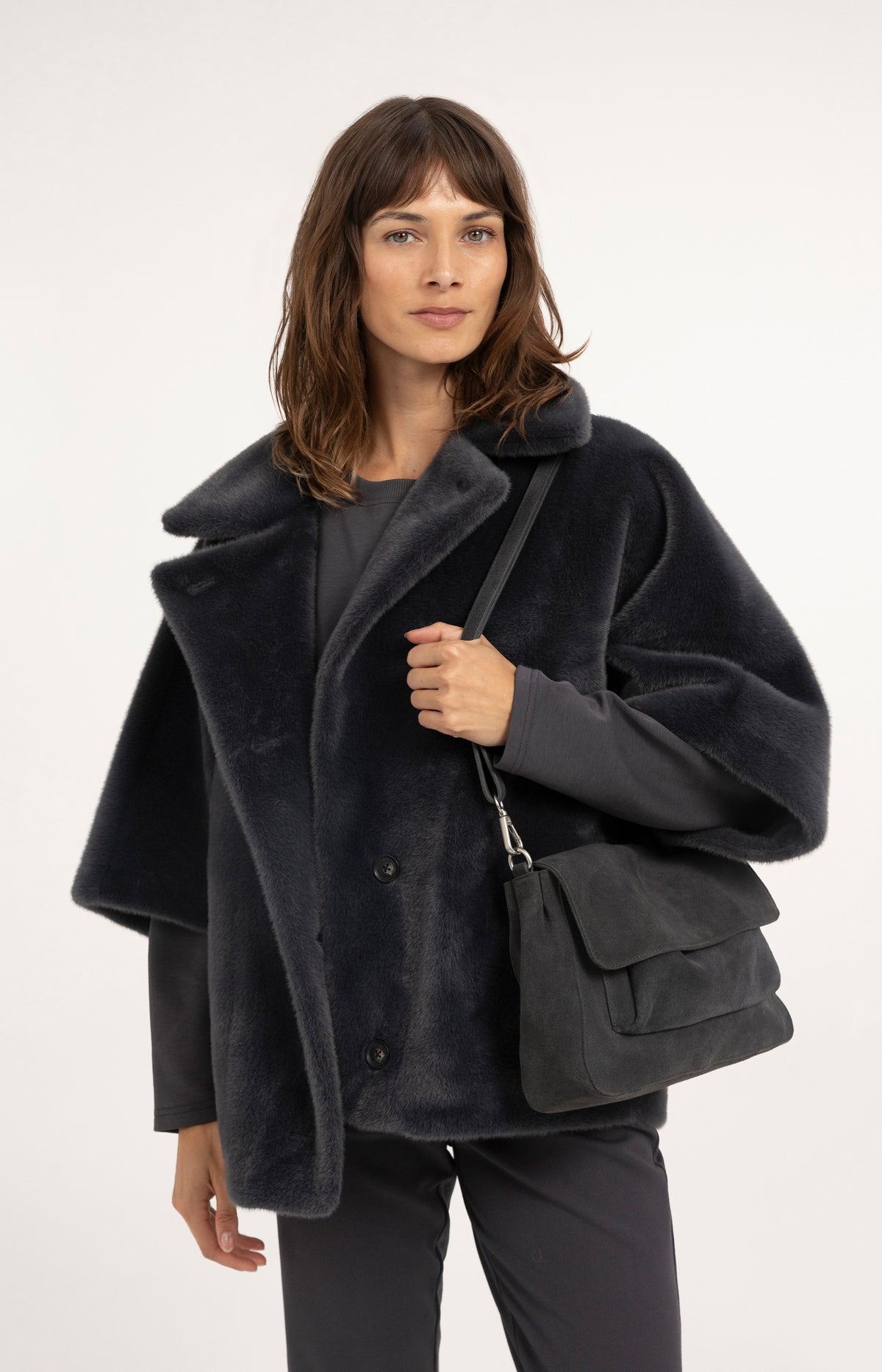 Oversize-Wendejacke aus Fellimitat - Dark Anthracite