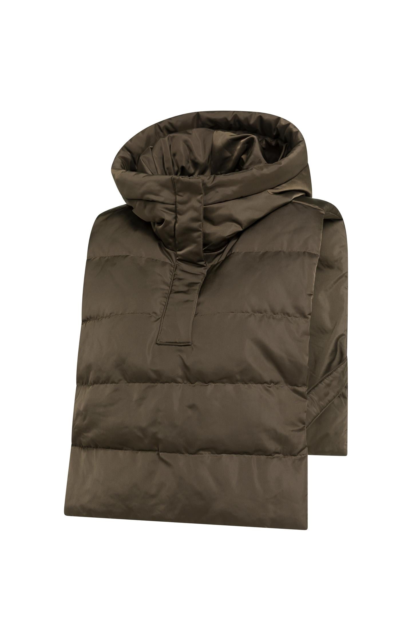 Padded bodywarmer with hood