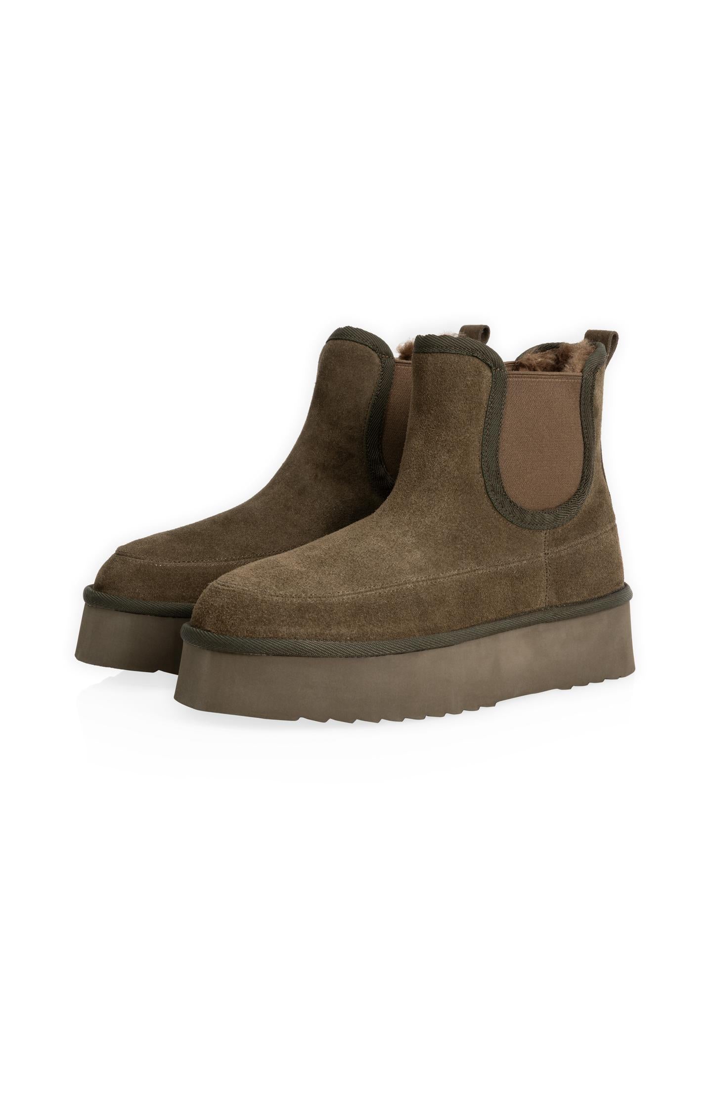 Platform suede ankle boots with fur lining - Type: product