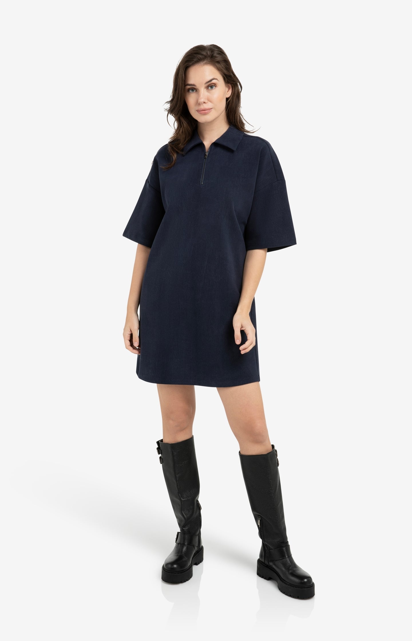 Polo dress with short sleeves and half zip