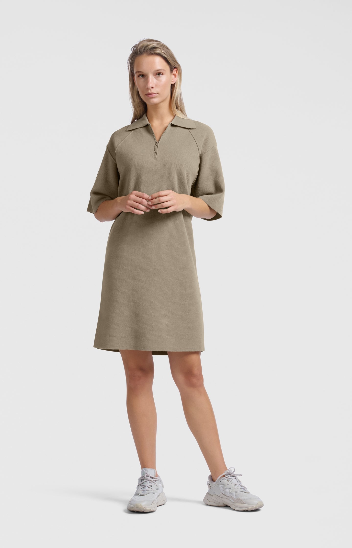 Polo dress with zipper