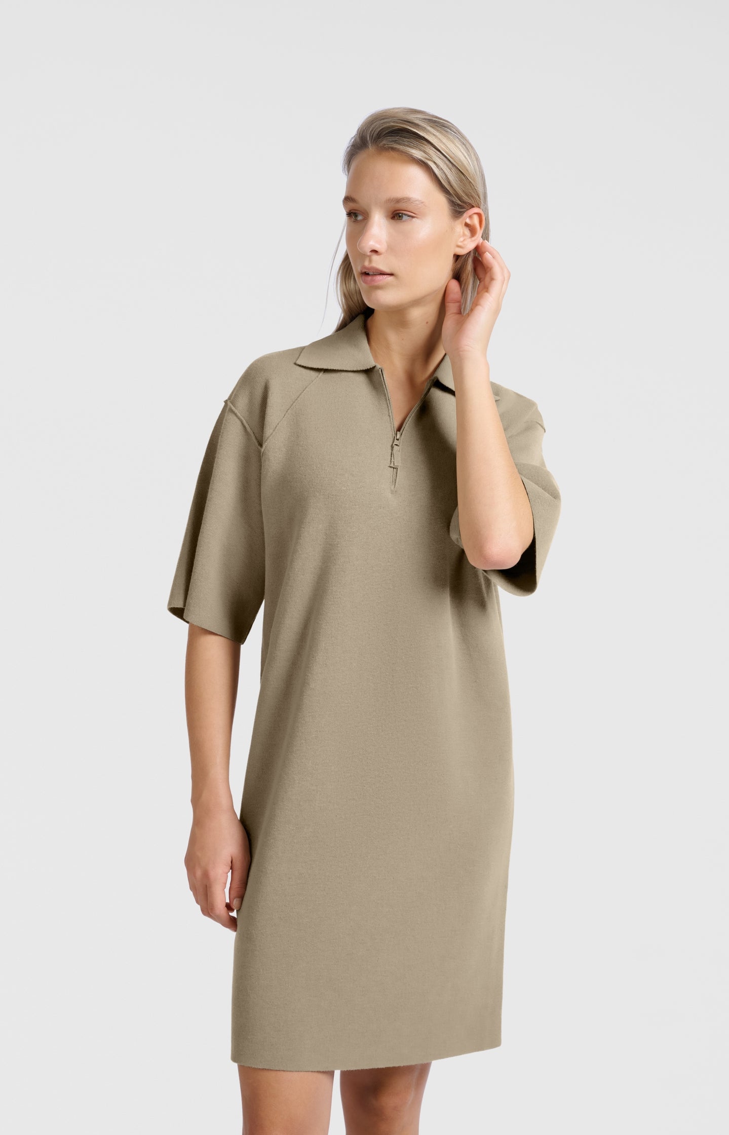 Polo dress with zipper