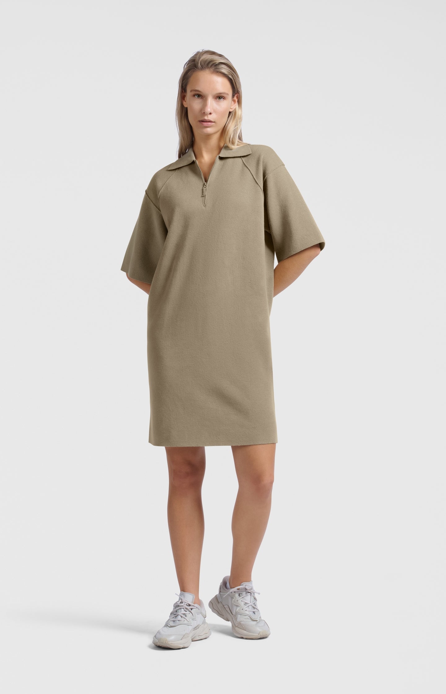 Polo dress with zipper