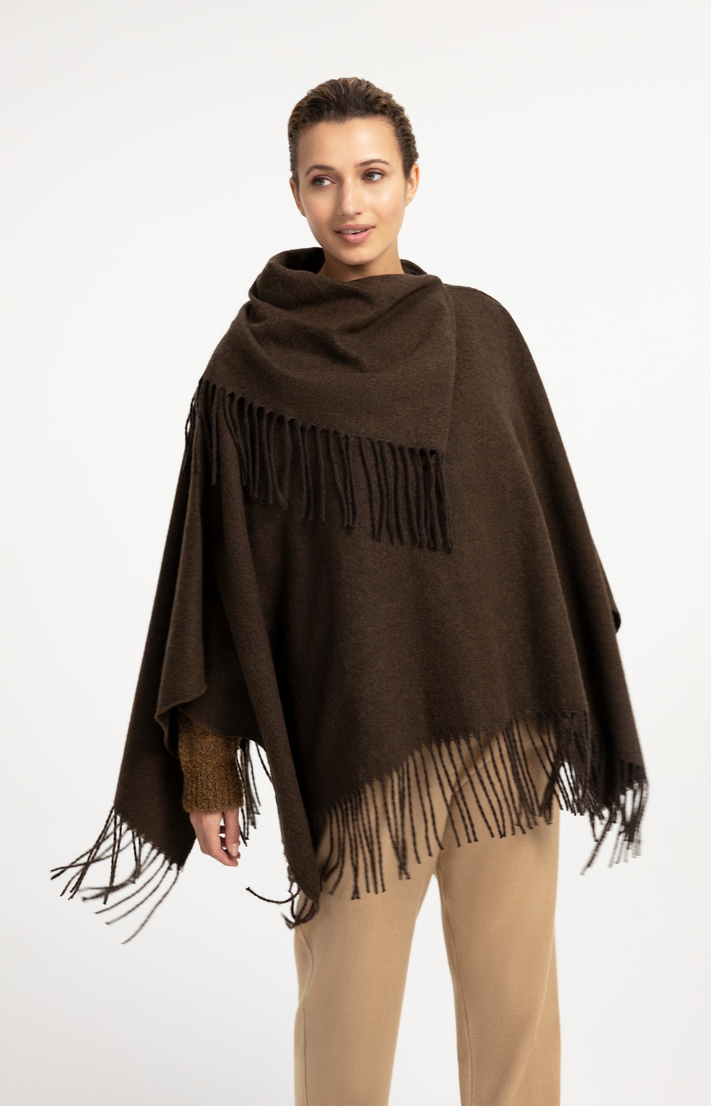 Poncho with high neck and twisted fringes - Type: lookbook