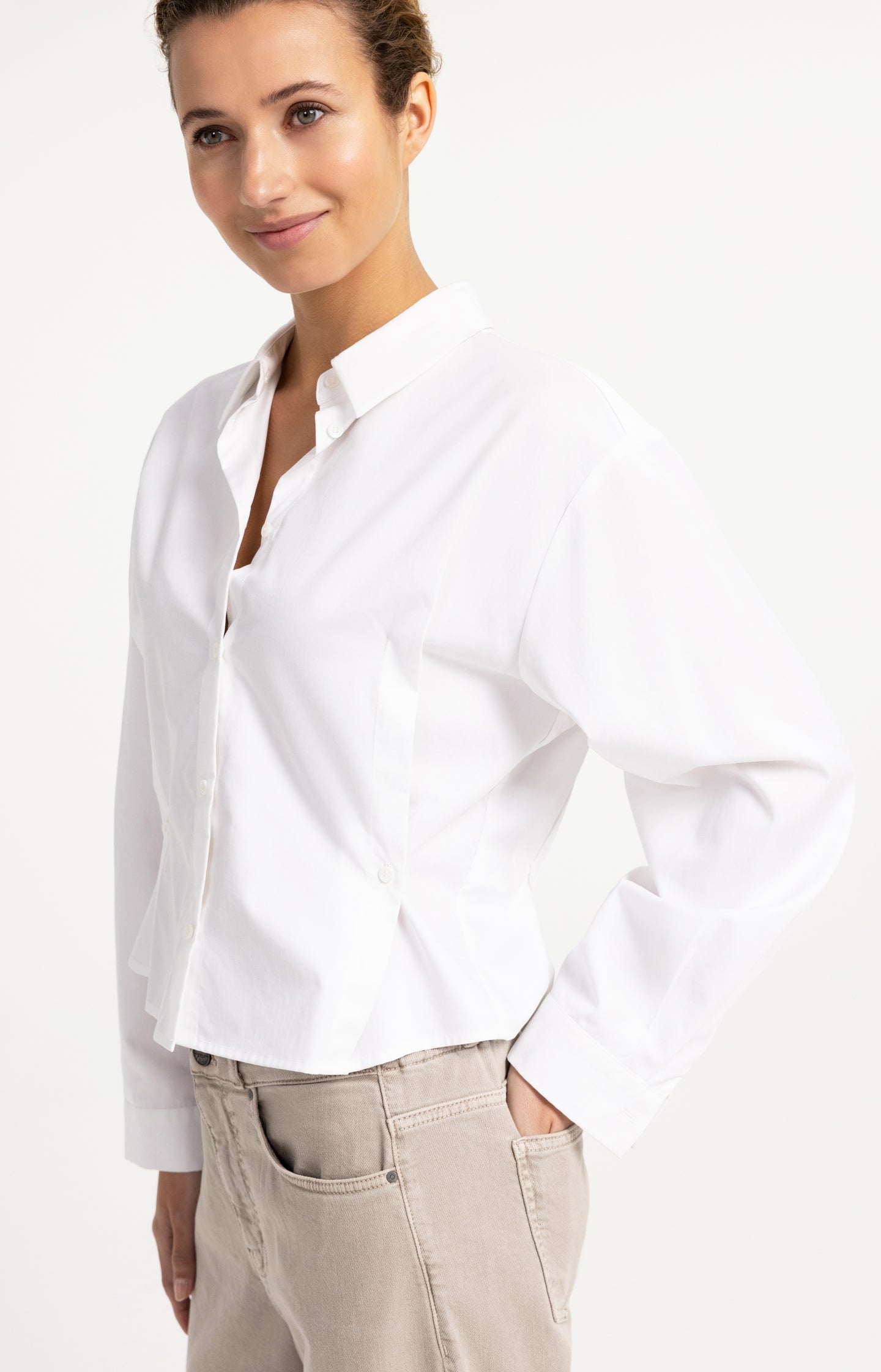 Poplin blouse with adjustable waist and long sleeves