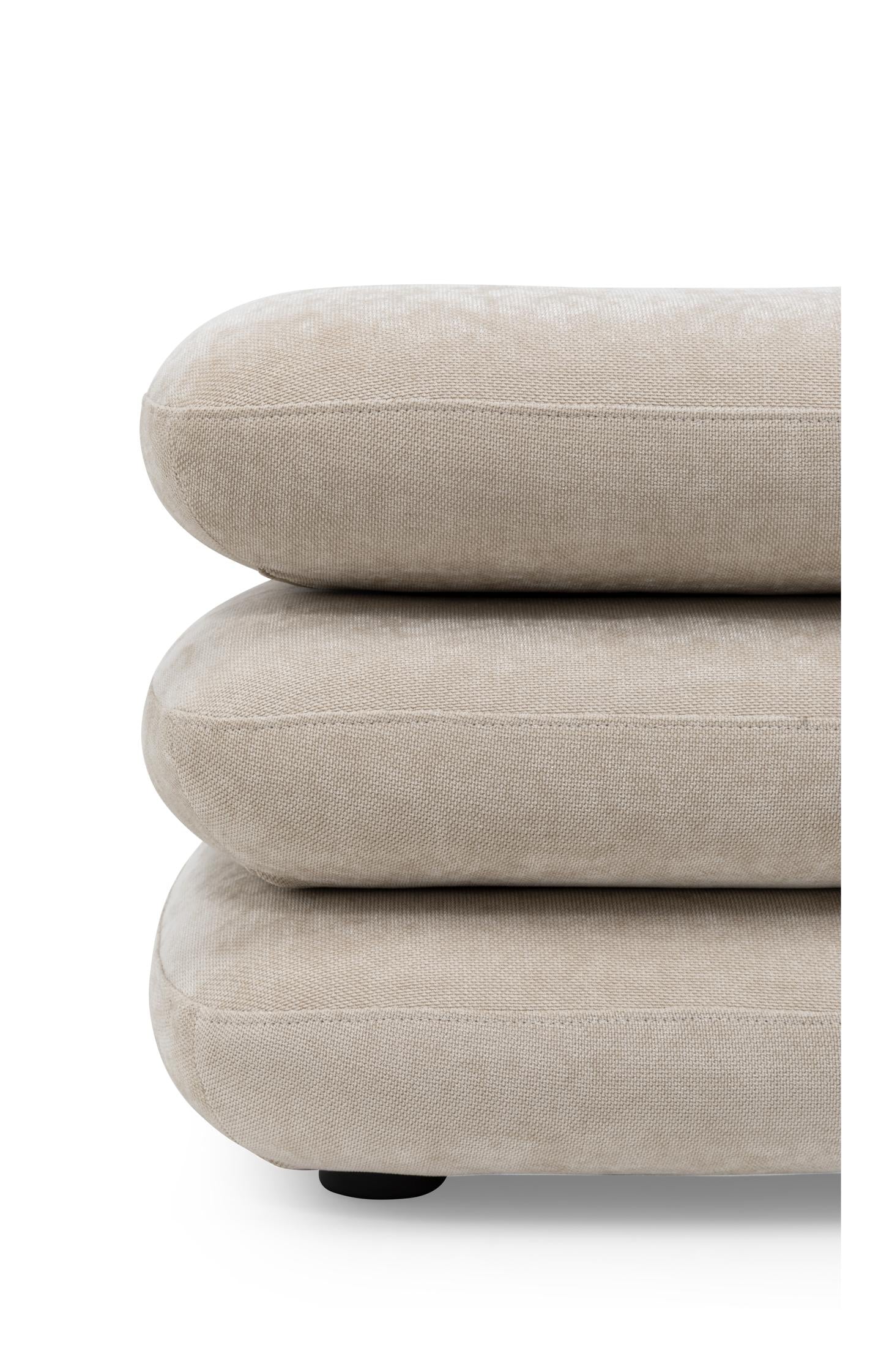 Pouf with swivel cushions