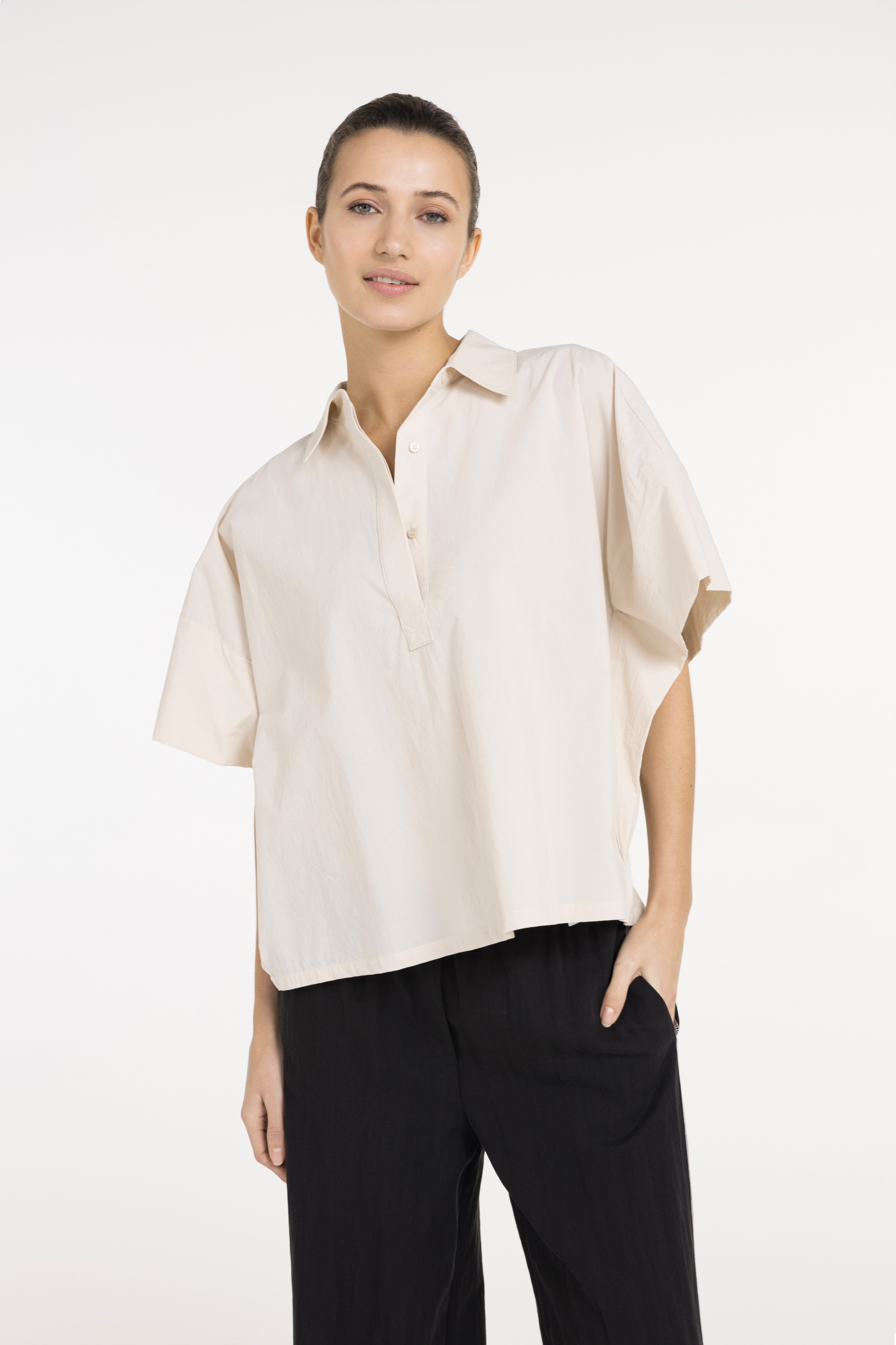 Oversized blouse with sleeve detail - Type: video