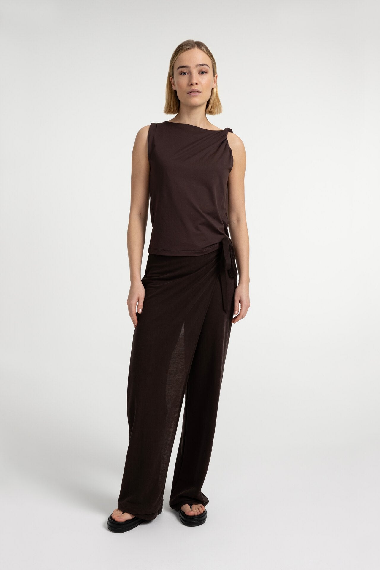Wide-leg trousers with wrap detail - Type: video