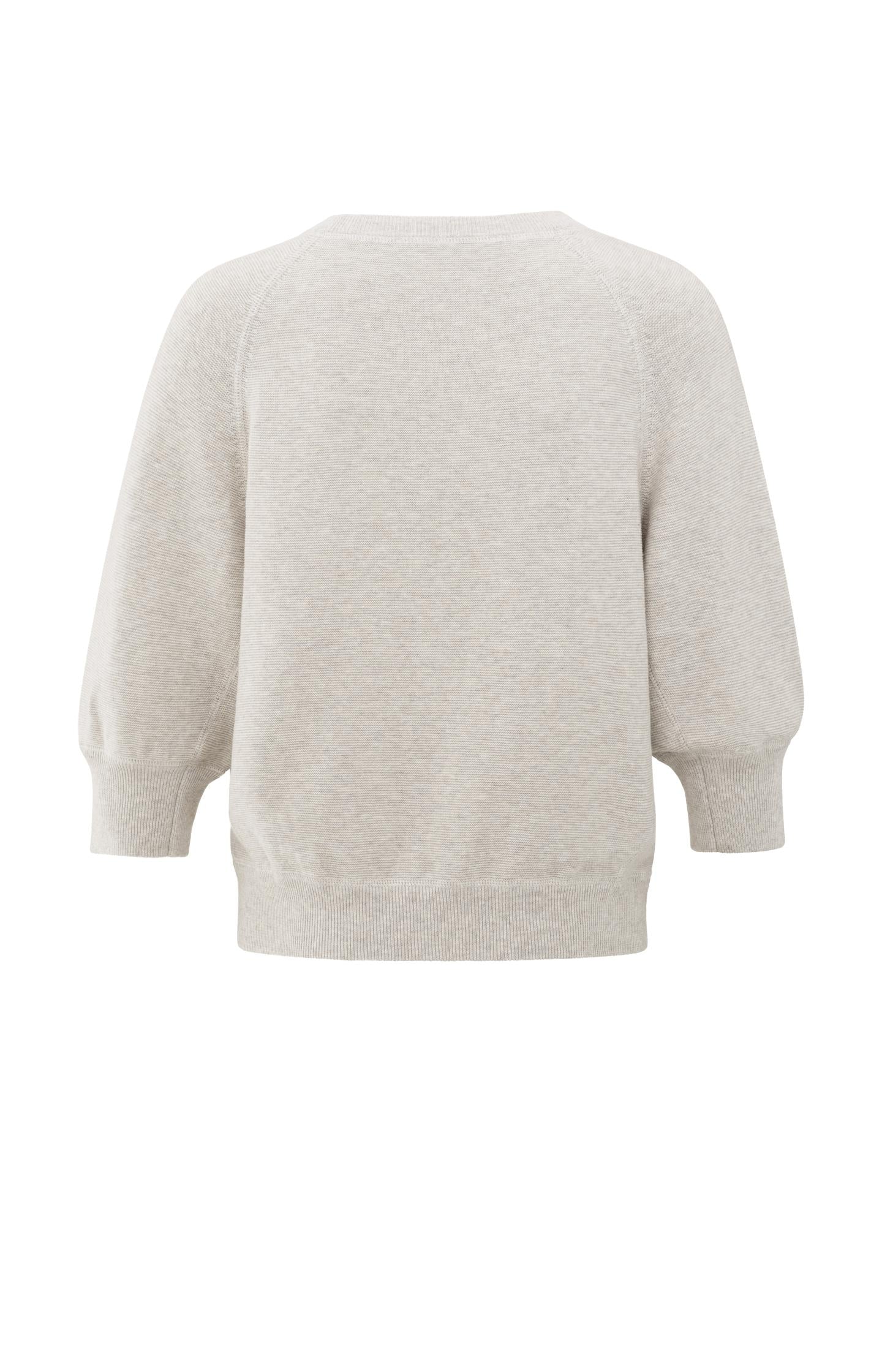 Raglan sweater with subtle balloon sleeves