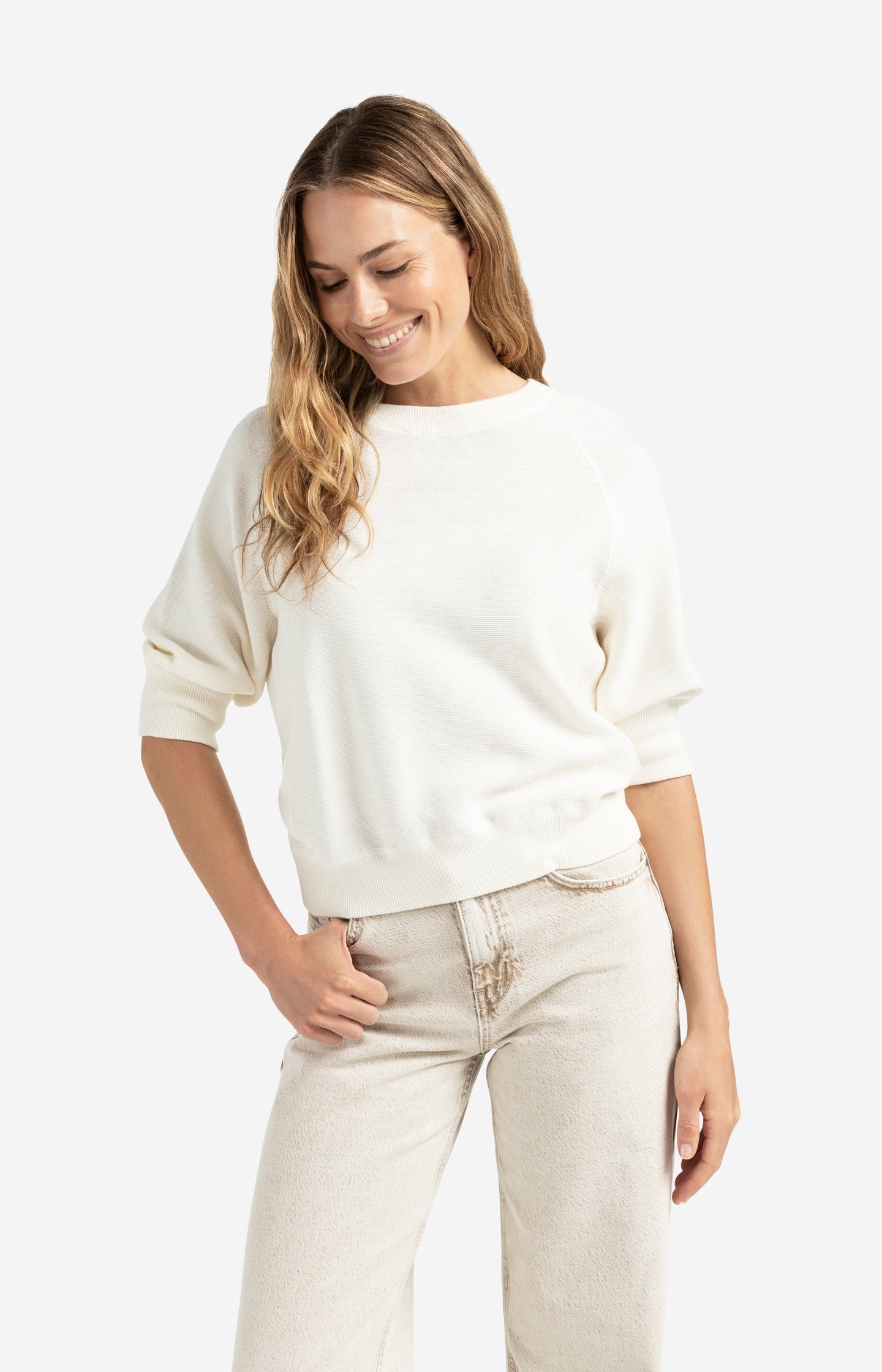Raglan sweater with subtle balloon sleeves - Type: lookbook