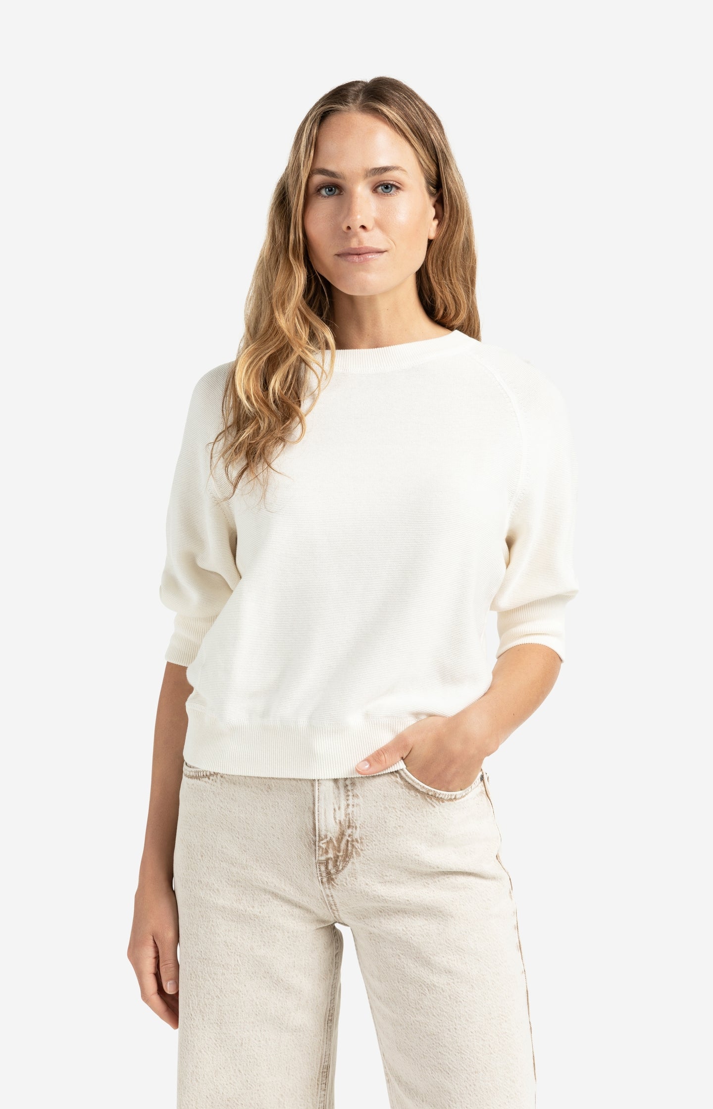 Raglan sweater with subtle balloon sleeves