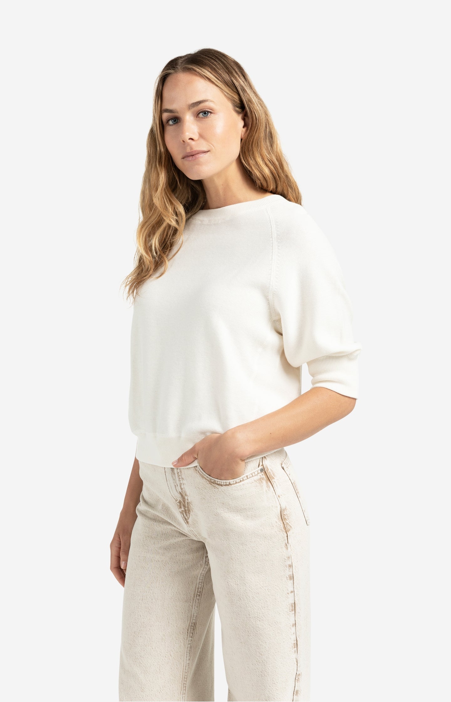 Raglan sweater with subtle balloon sleeves