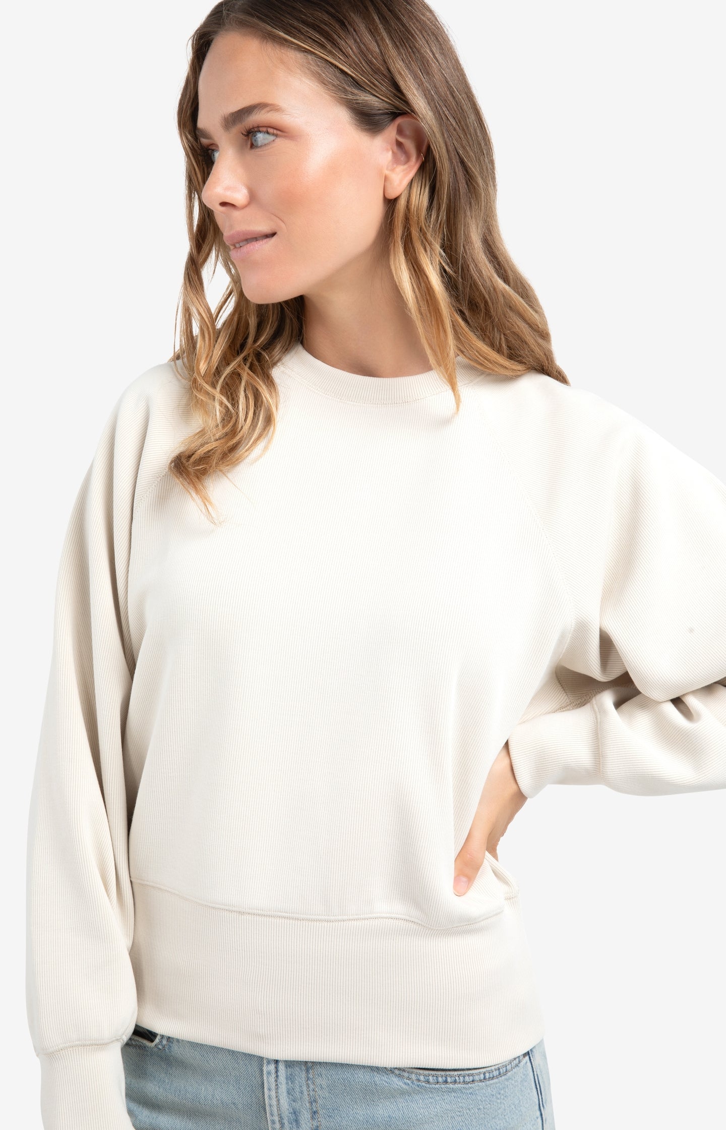 Raglan sweatshirt with fine rib texture and crew neck