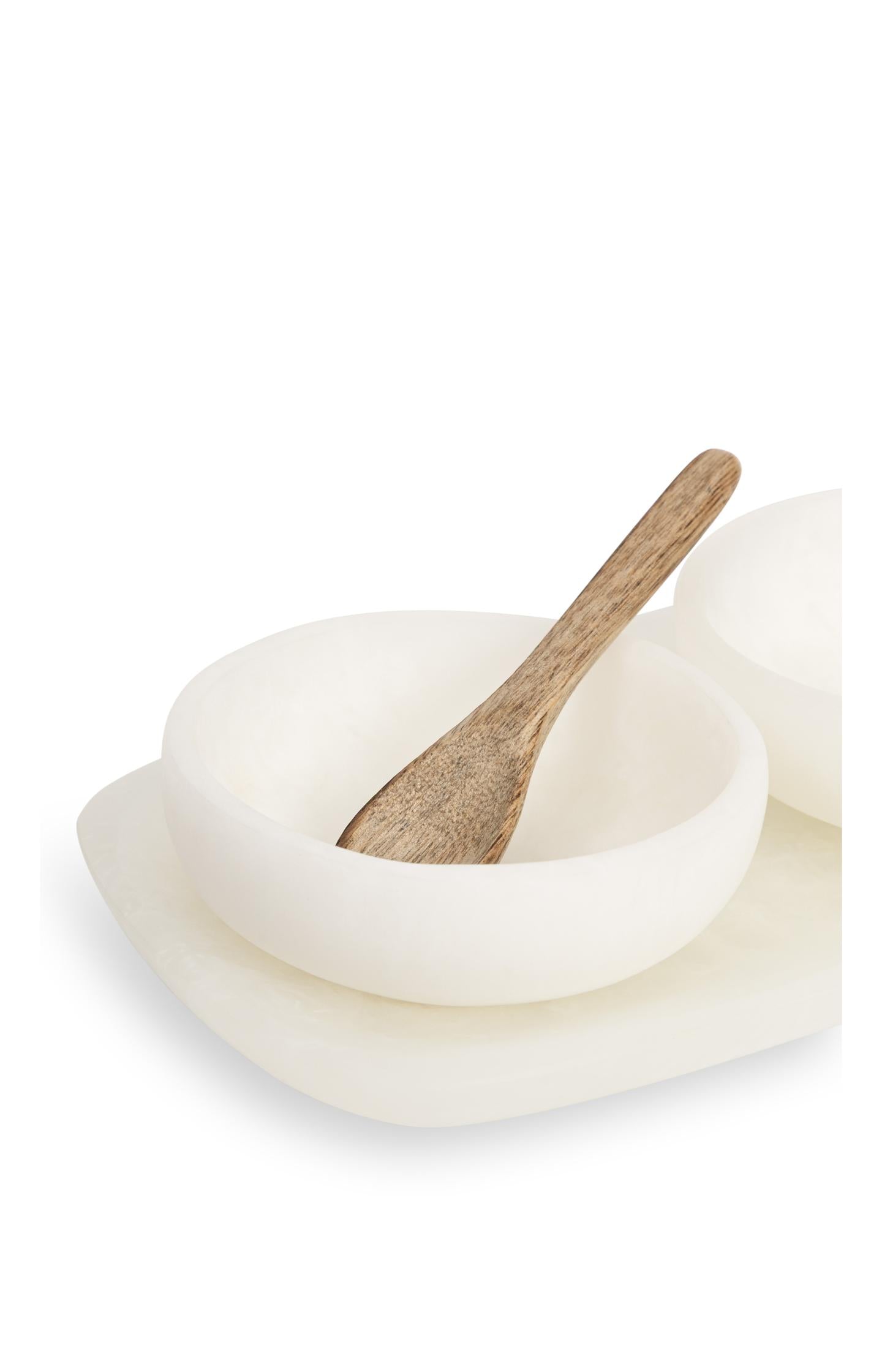Resin serving tray with 3 bowls - Type: product