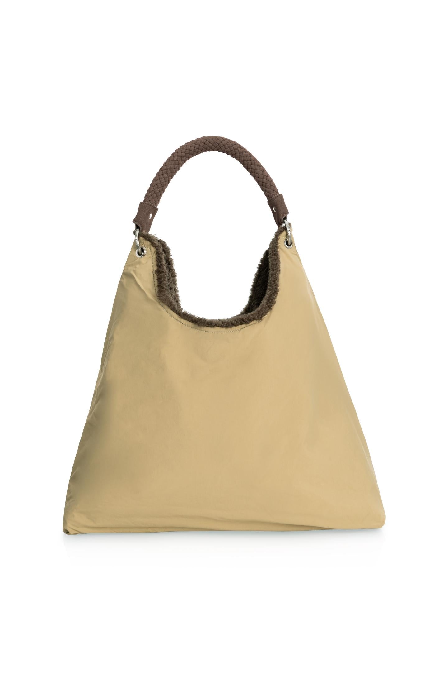 Reversible shopper with faux fur - Type: lookbook