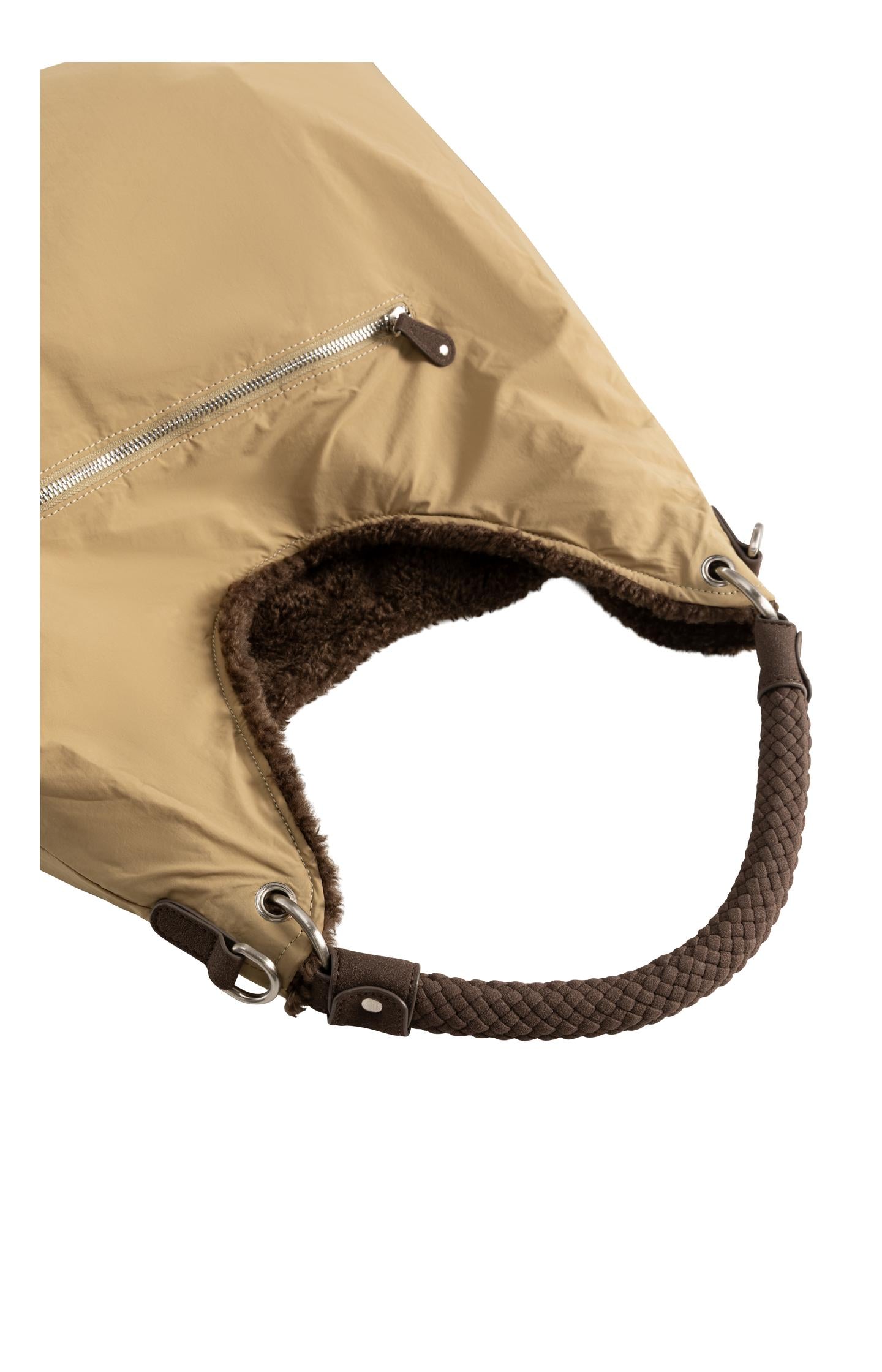 Reversible shopper with faux fur - Type: lookbook