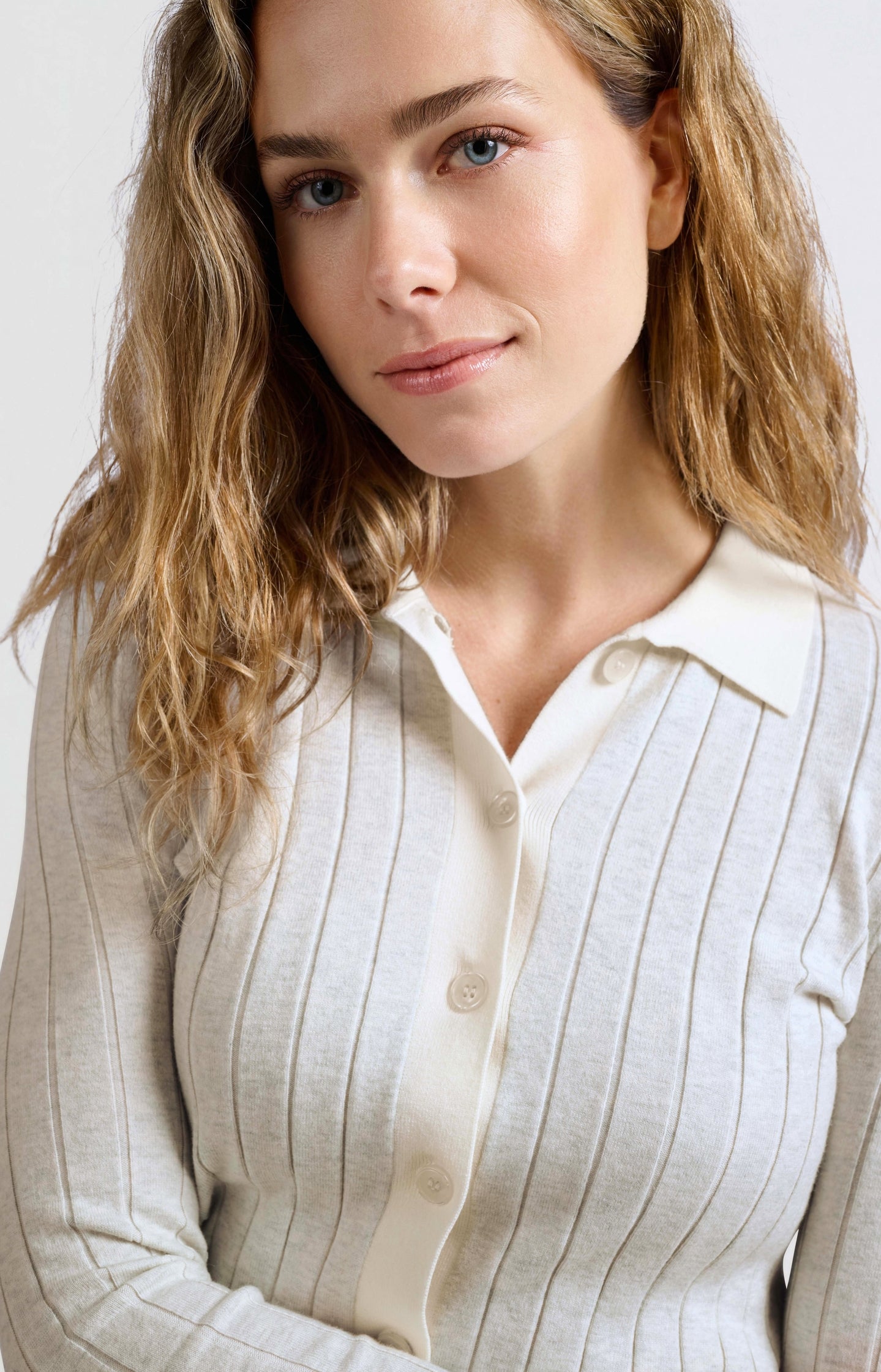 Ribbed cardigan with contrast details - Type: lookbook