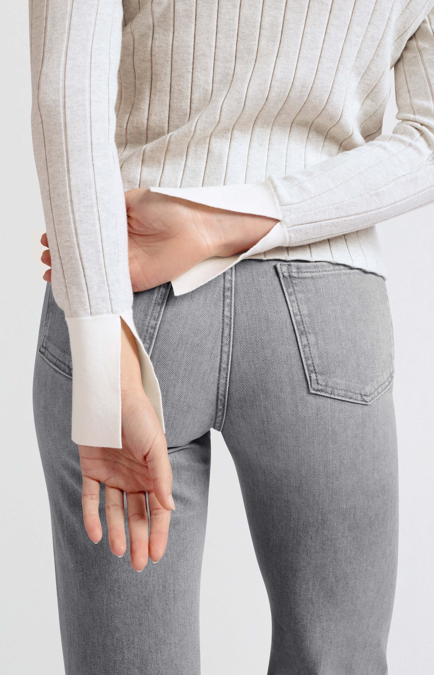 Ribbed cardigan with contrast details