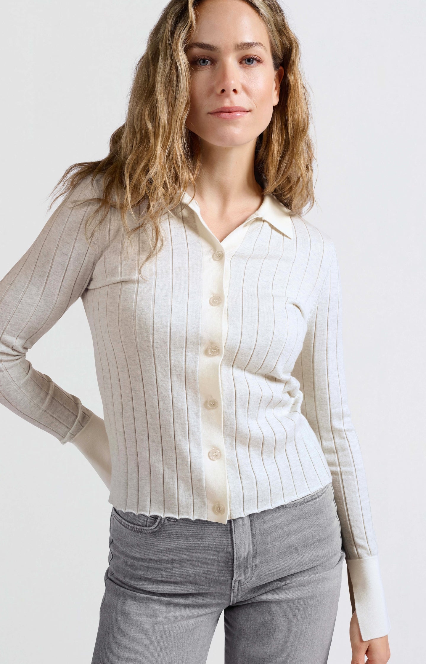 Ribbed cardigan with contrast details