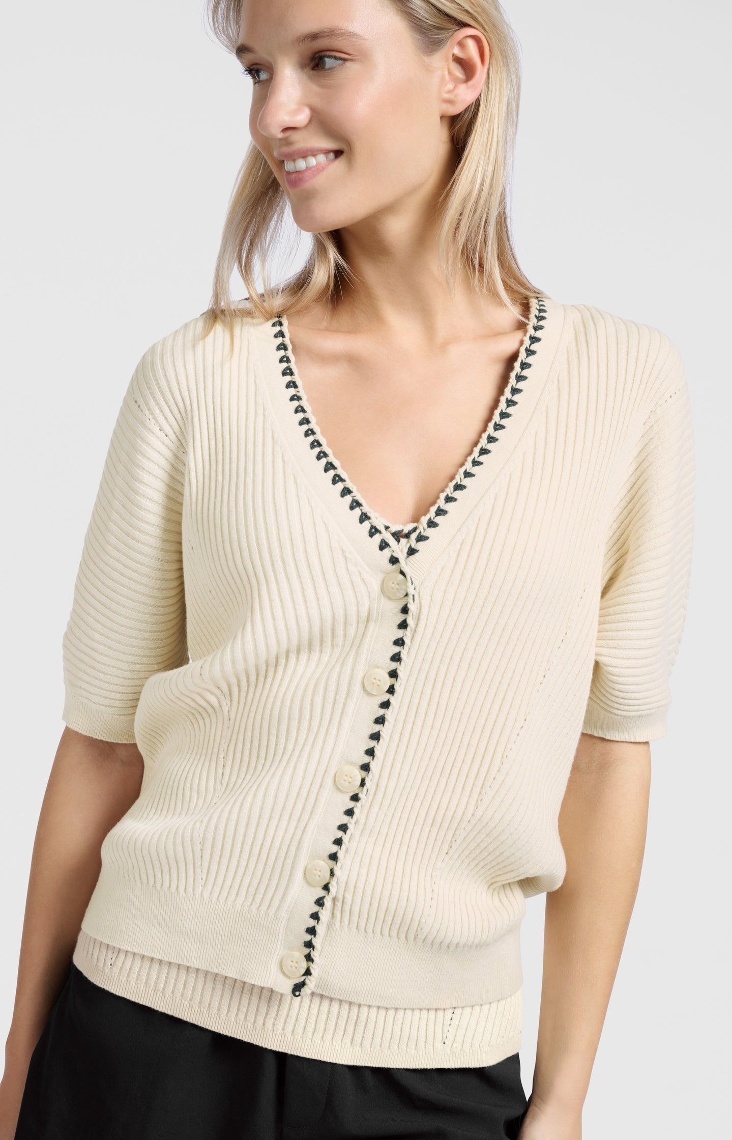 Ribbed cardigan with stich detail and short sleeves
