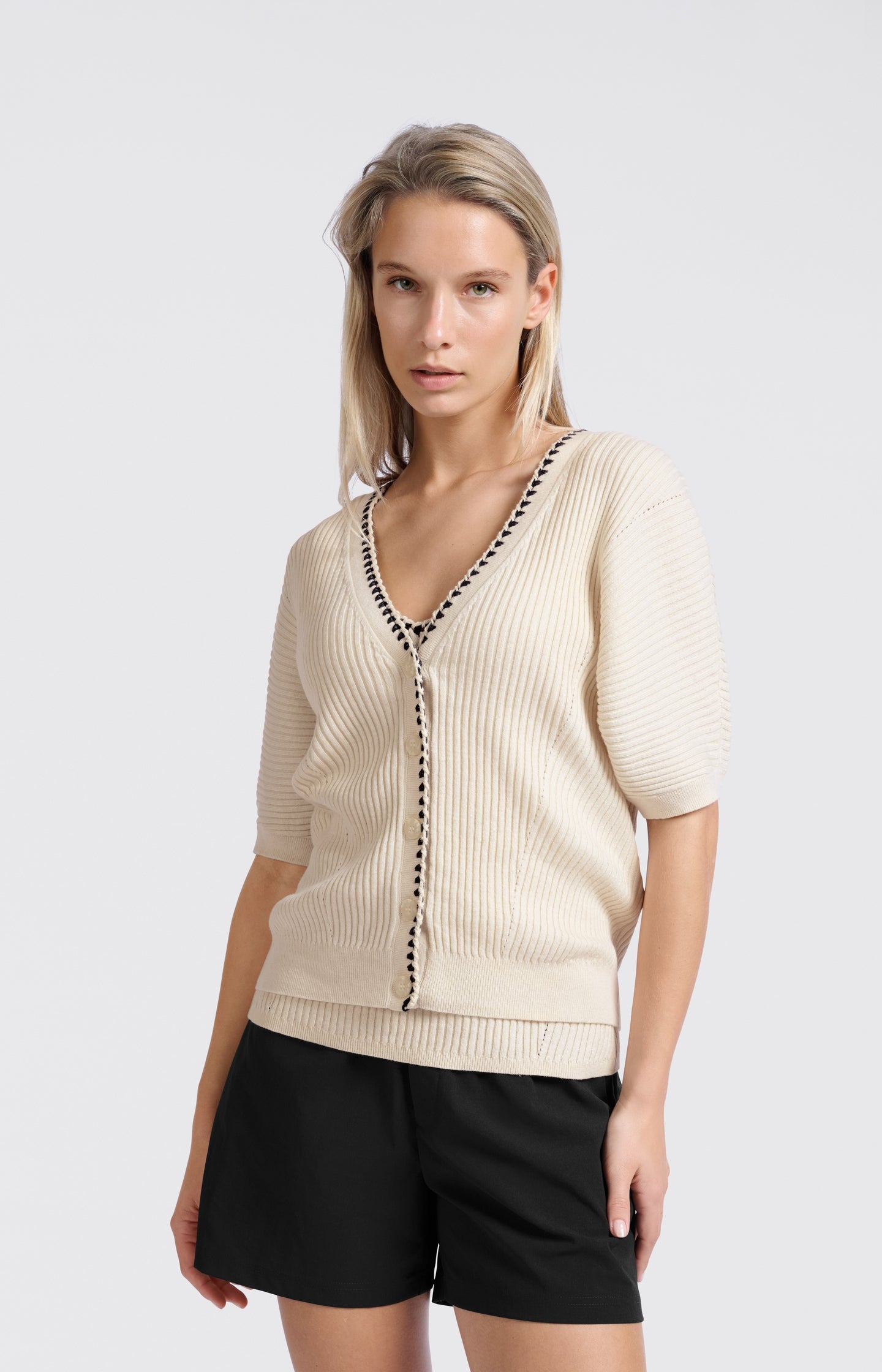 Ribbed cardigan with stich detail and short sleeves