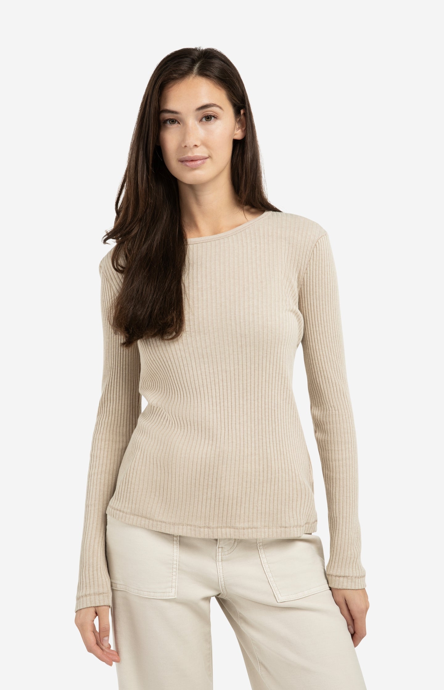 Ribbed long sleeve shirt with round neckline