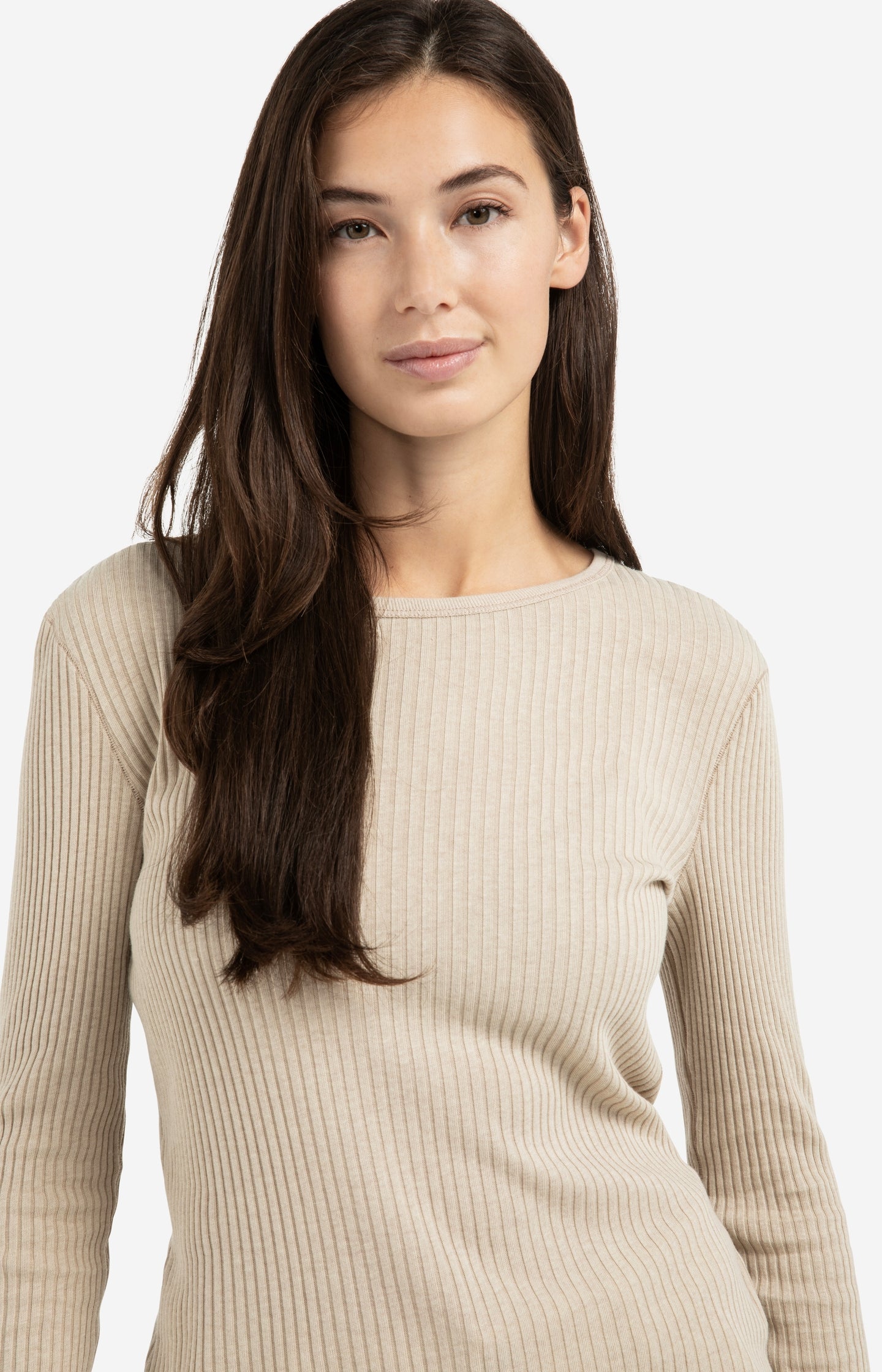 Ribbed long sleeve shirt with round neckline
