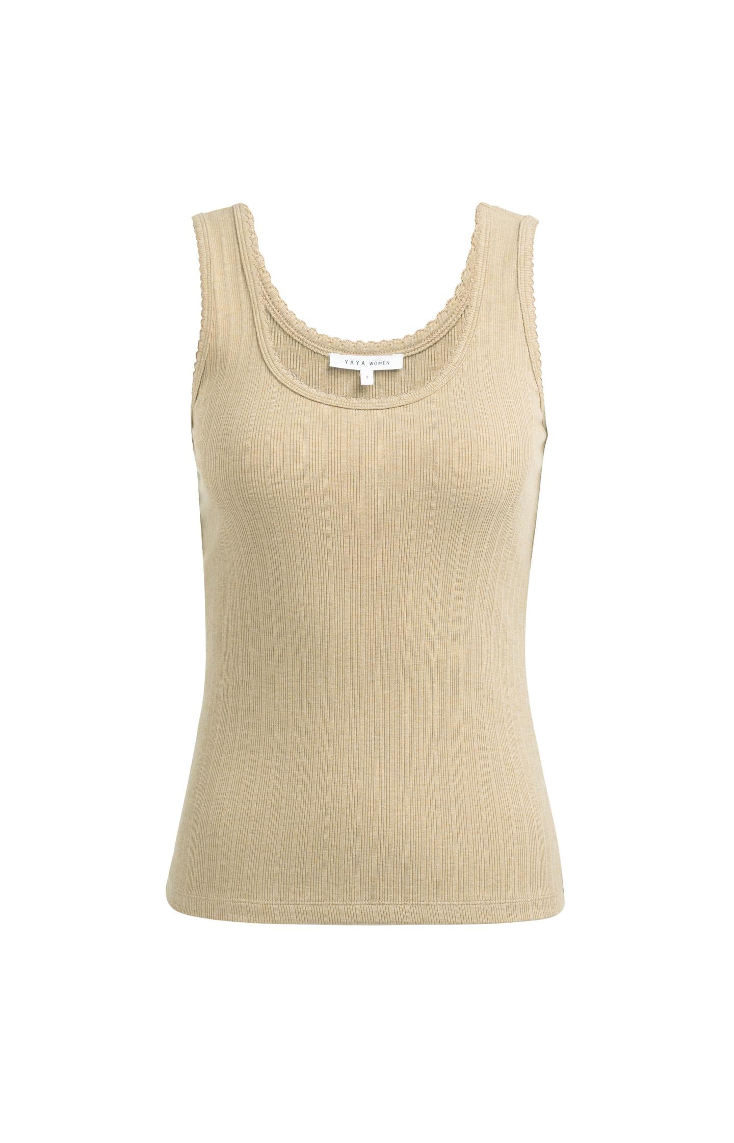 Ribbed singlet with delicate scalloped edge - Type: product