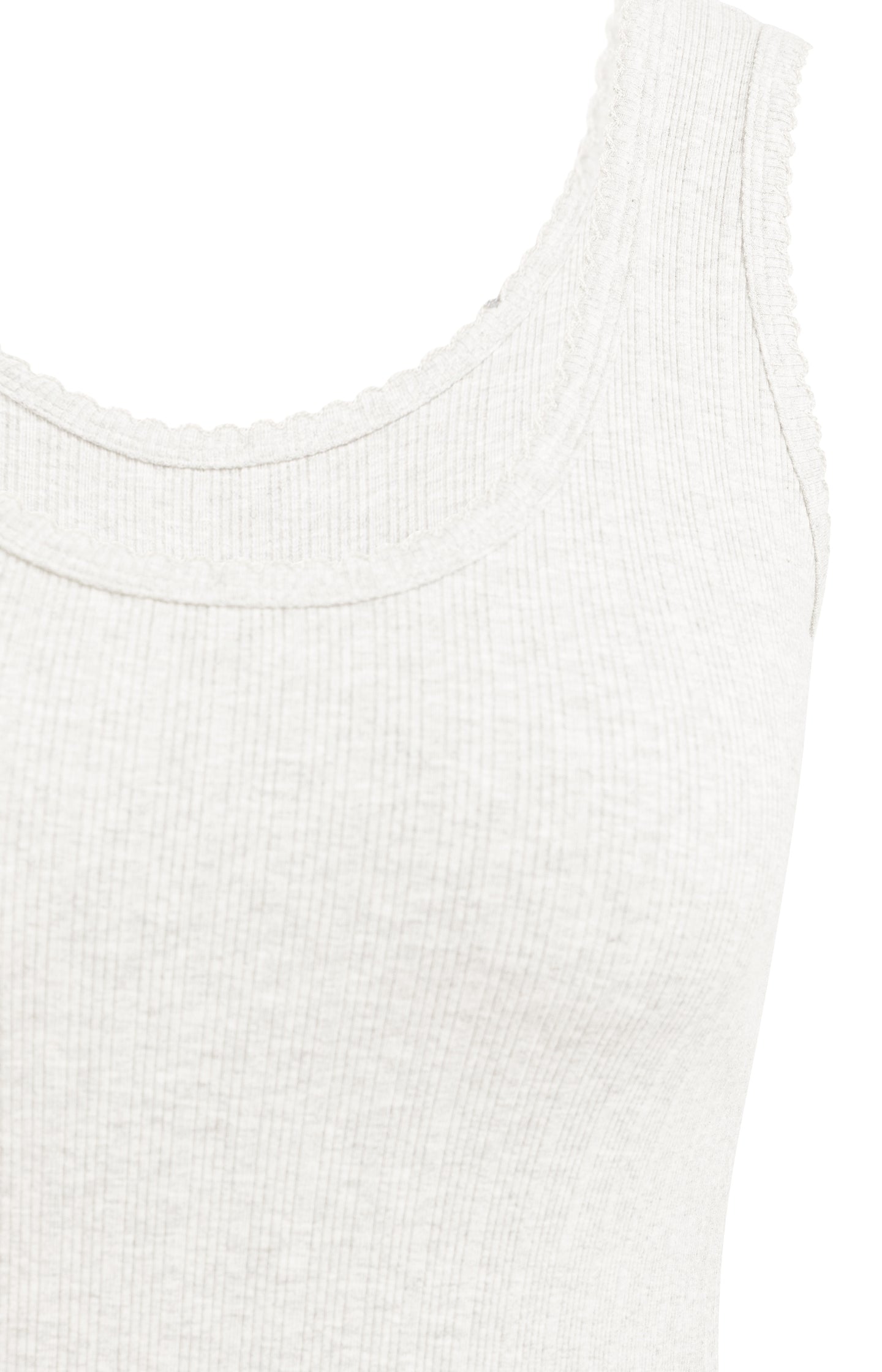 Ribbed singlet with delicate scalloped edge - Type: product