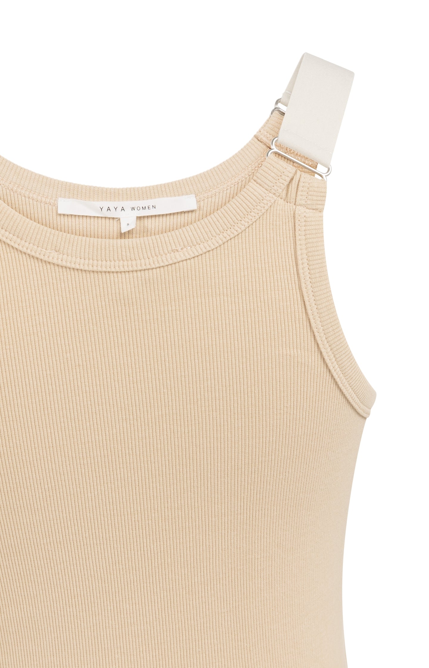 Ribbed singlet with ring details on the shoulder straps